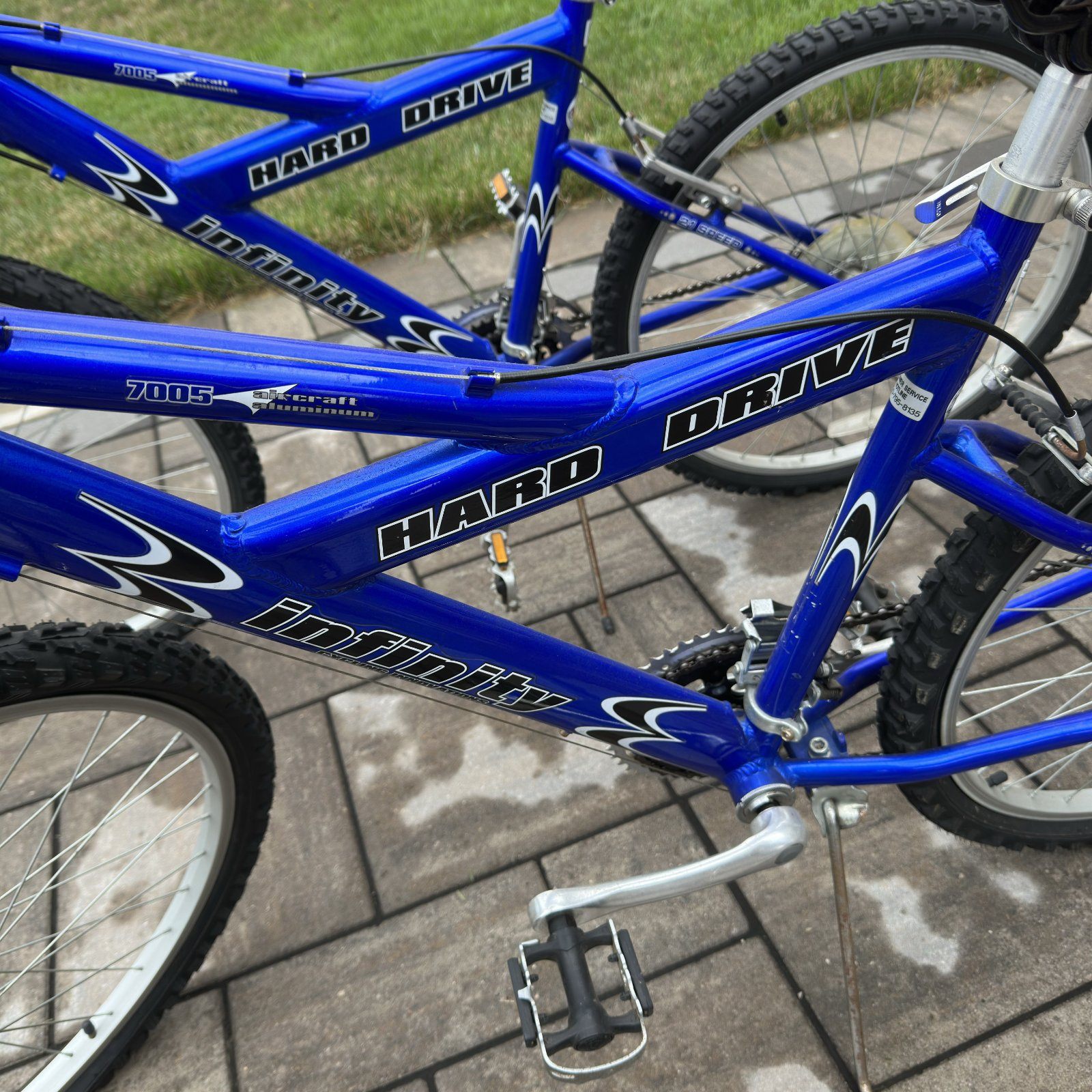 TWO Hard Drive Infinity Mountain Bikes + Bike Lock - photo 4