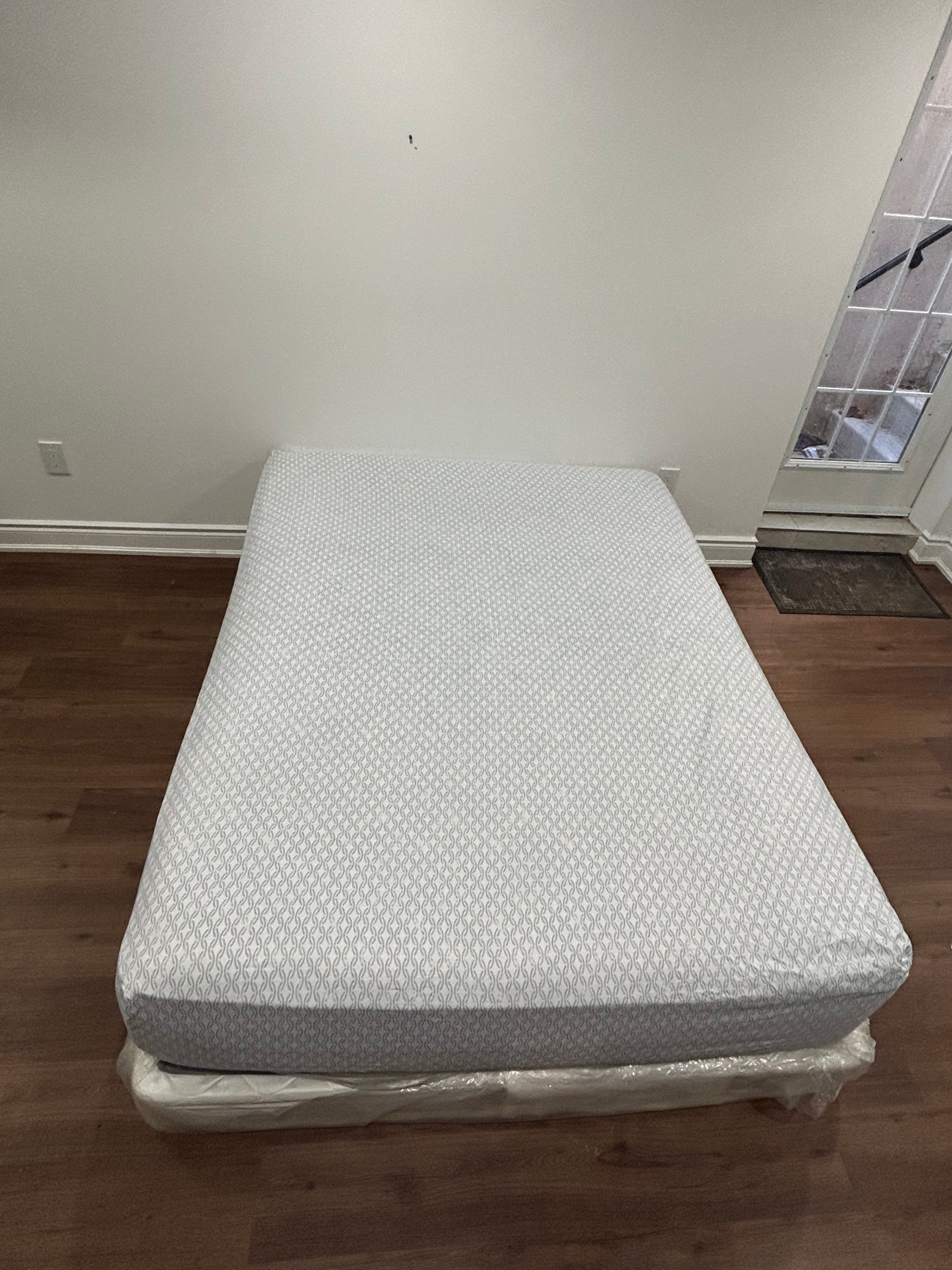 Queen Mattress + Bed Box (9")
