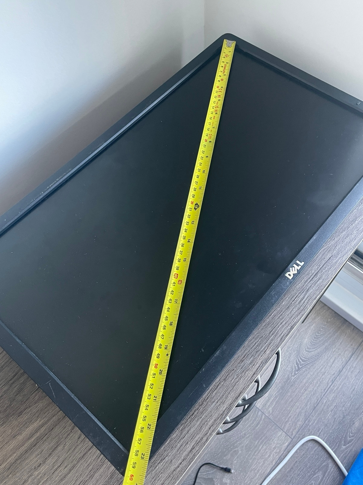 🏡 Moving Out Sale – Dell 23" Monitor – Malfunction 🖥️ - photo 3
