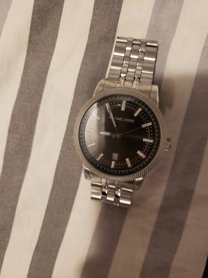 MK Michael Kors Watch #7028. Unisex. Like new! - photo 2