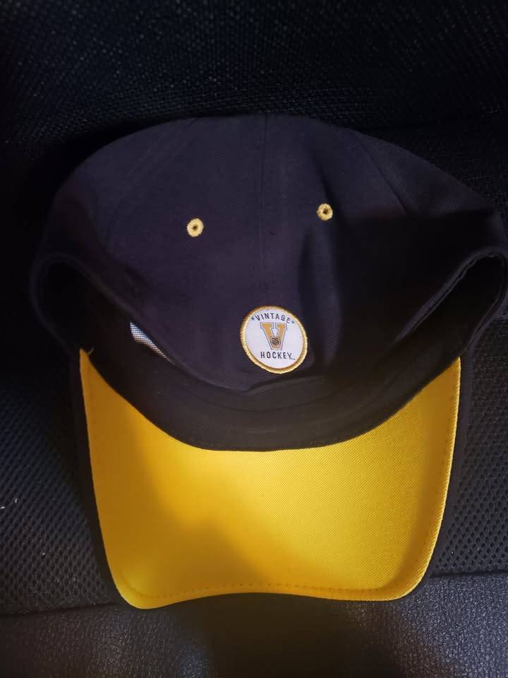 American Needle Vintage Hockey Canucks Hat. S/M. - photo 3