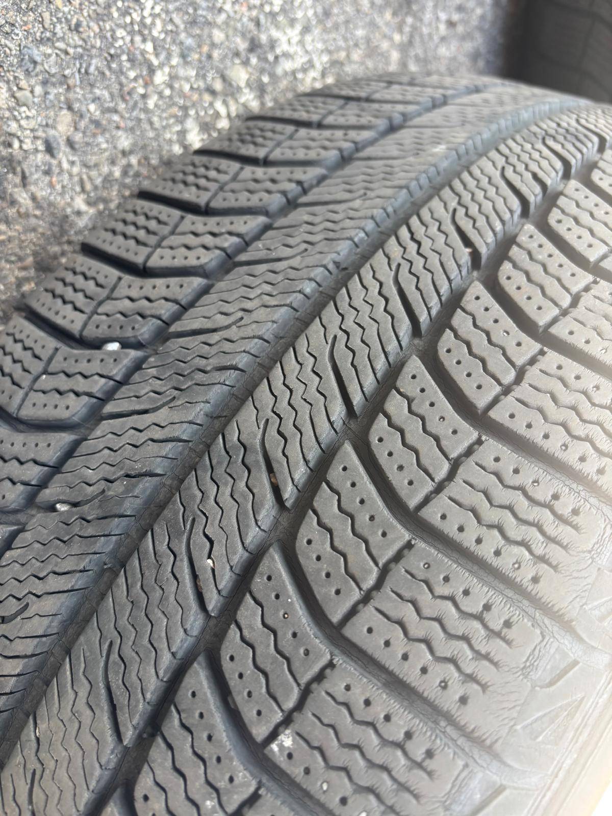 18"TESLA Model Y reps(5x114)+235/55/R18 Michelin snows+TPMS - photo 4