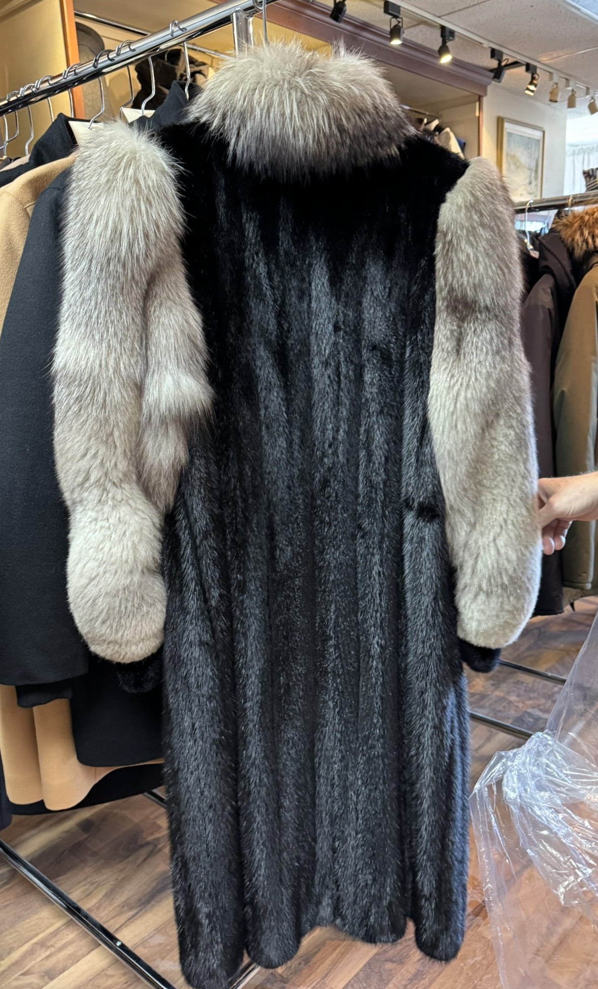 Mink & Indigo Fox Fur Coat / Manteau de fourrure vison et renard - photo 2