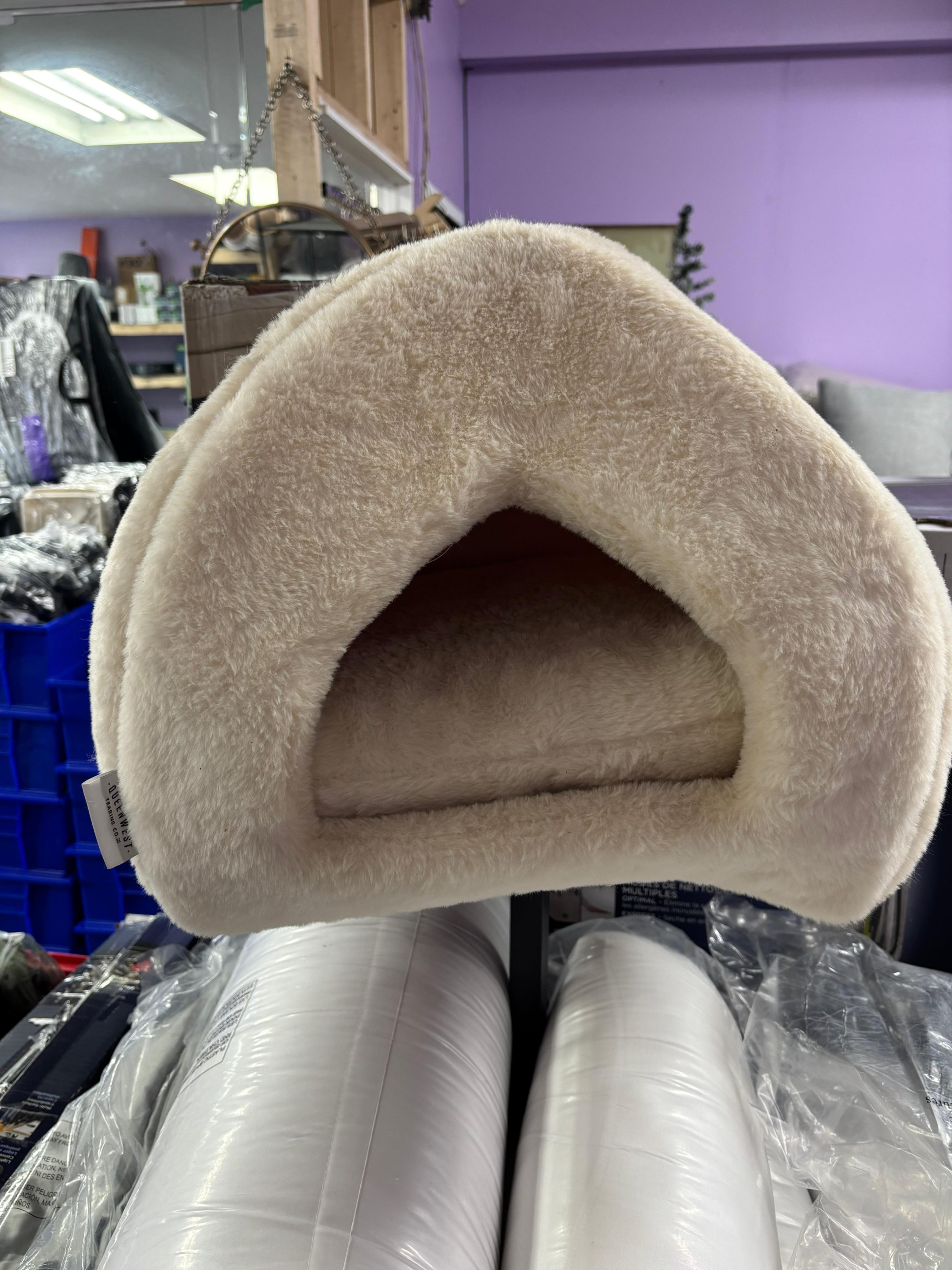 Queen West Trading Co. Plush Pet Cave Bed - Cat / Small Dog