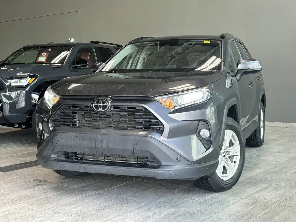 2020 Toyota RAV4 - photo 3