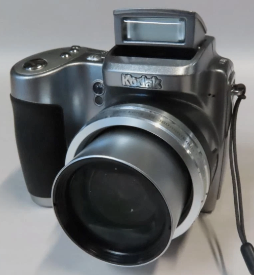 Kodak Easyshare Z740 5 MP Digital Camera, 10x Optical Zoom