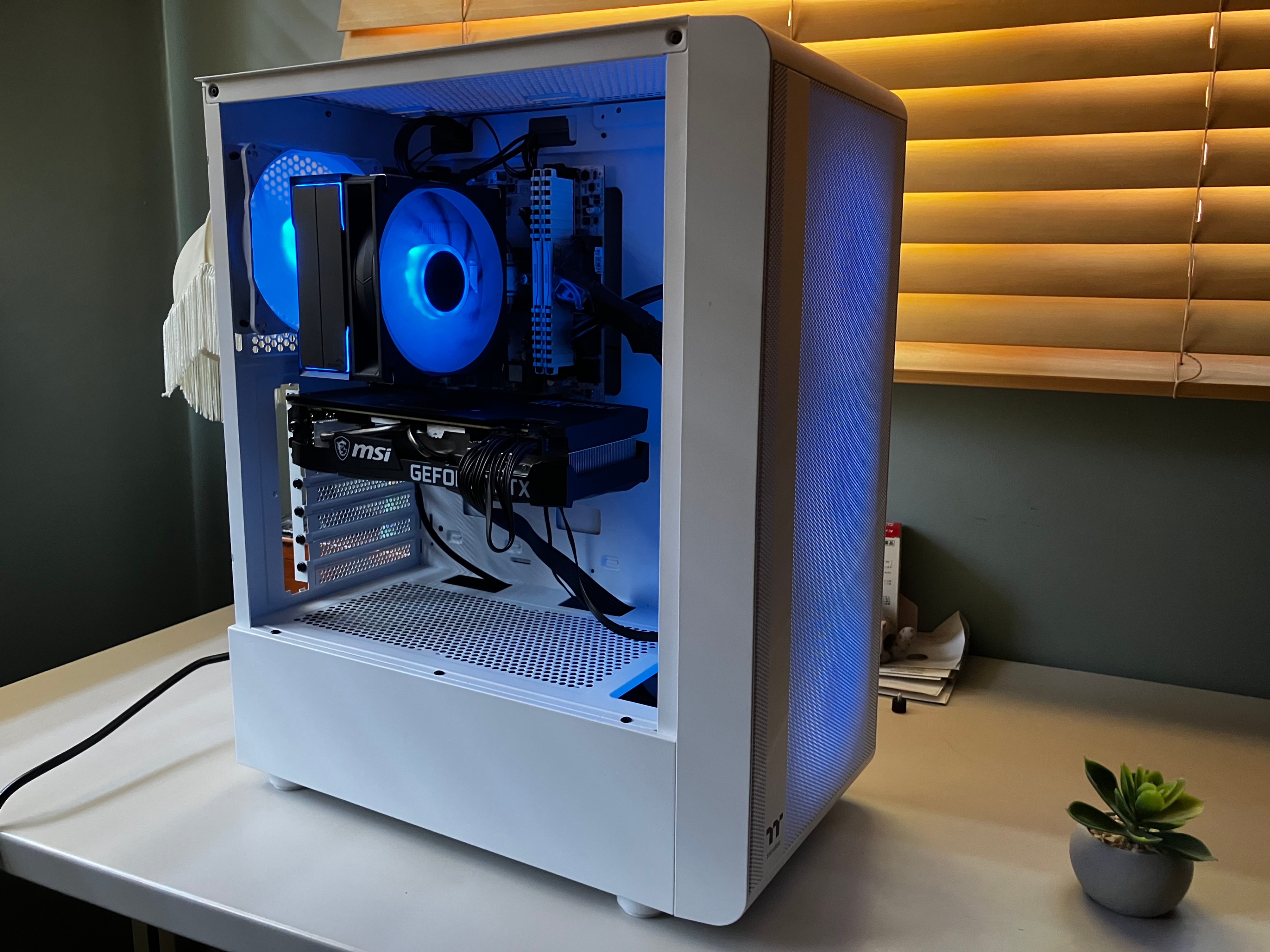 Clean RTX 3060 Ti Ryzen 5 Gaming PC