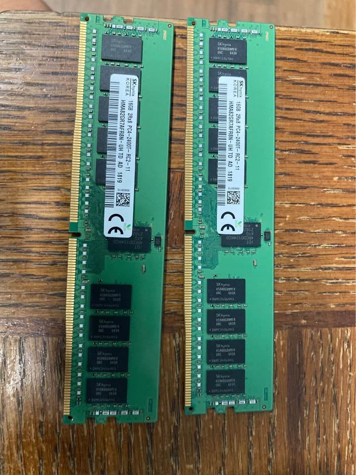 32GB (2x16GB) DDR4 RDIMM RAM 2400MHz SKHynix - $110