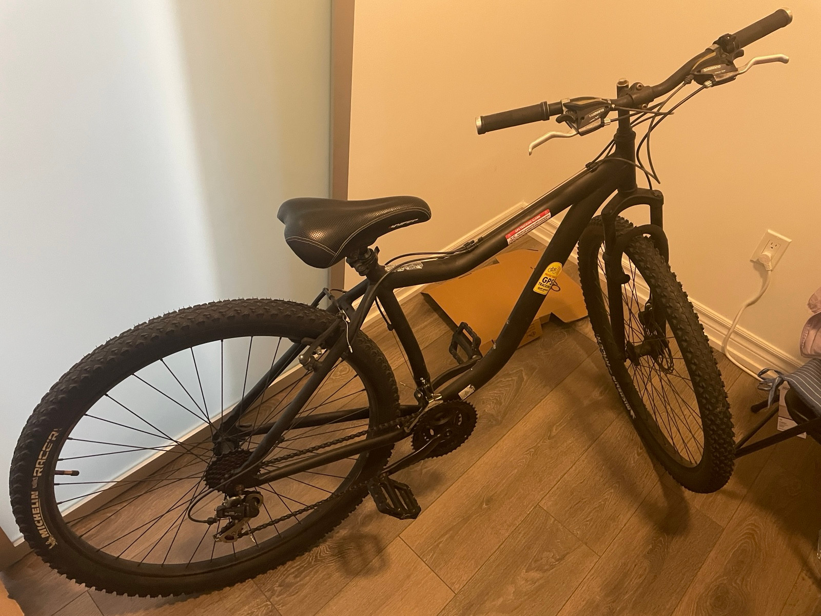 🏡 Moving Out Sale – 29" Wheel Bike (Large 19" Frame) 🚲