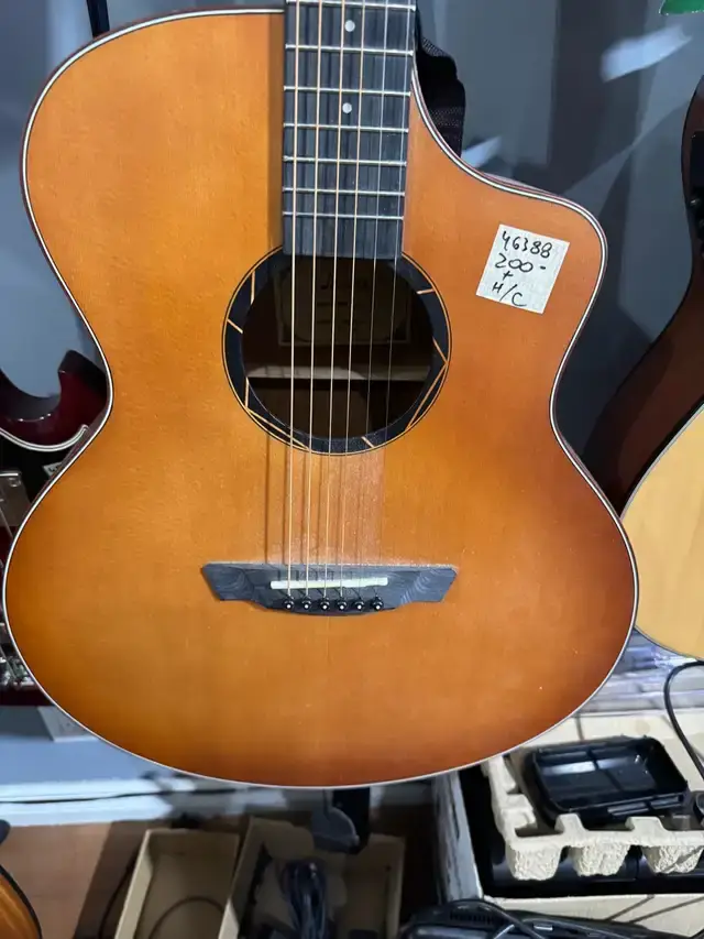Donner Acoustic Guitar model DAF-410 firm price