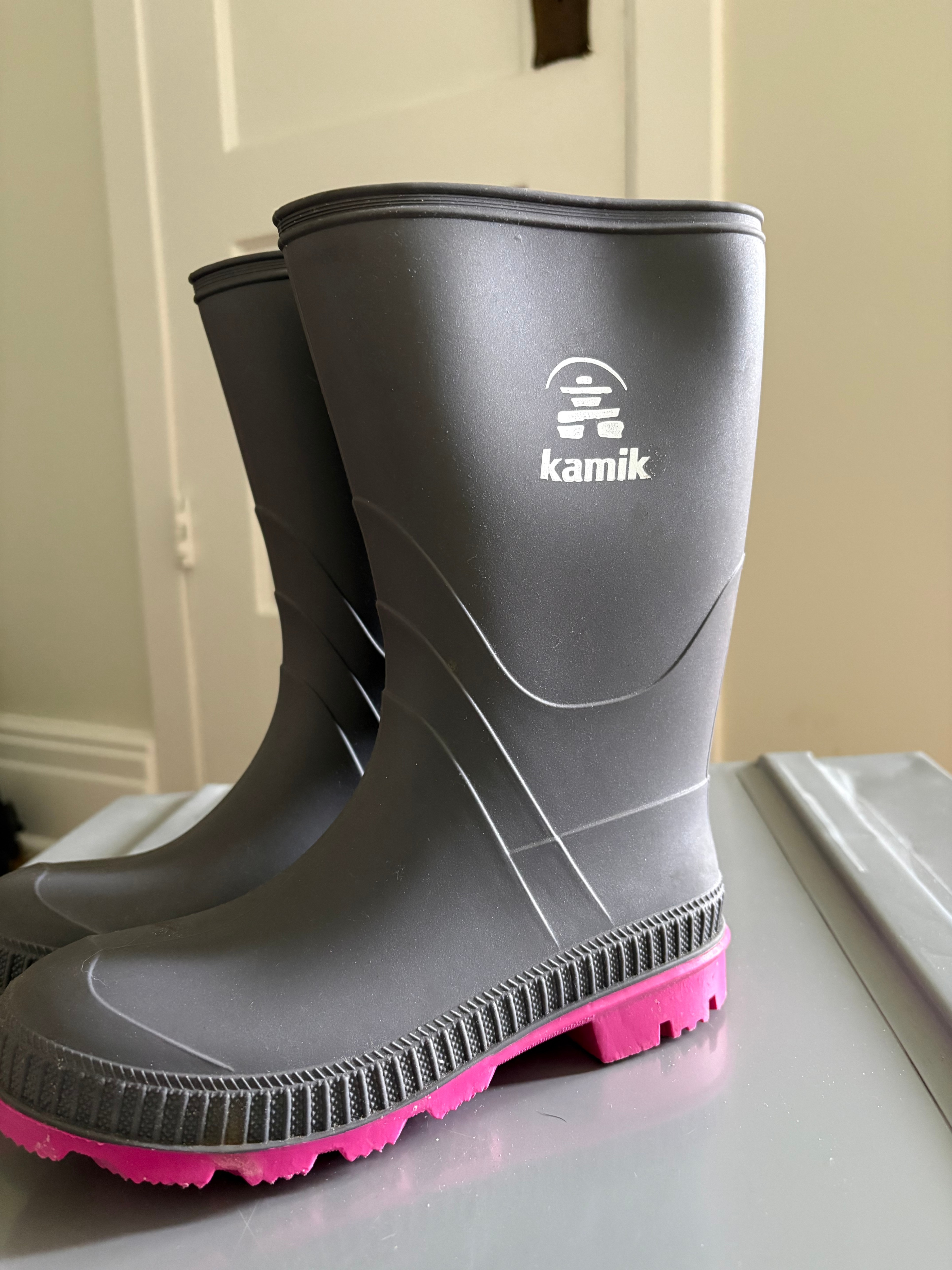Kamik Kids Rain Boots – Grey & Pink – Size 3 – Barely Worn - photo 2