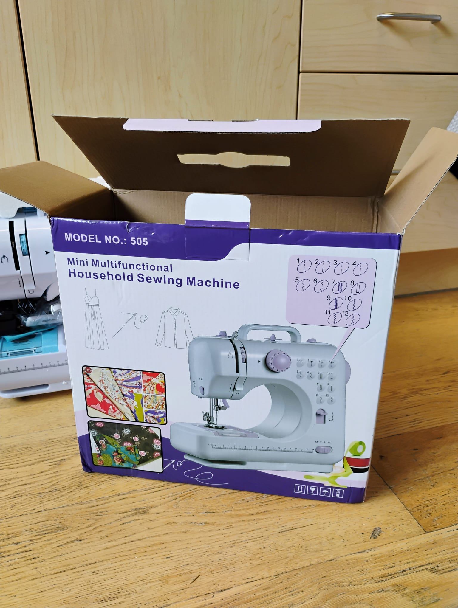 Brand New Compact Sewing Machine - photo 3