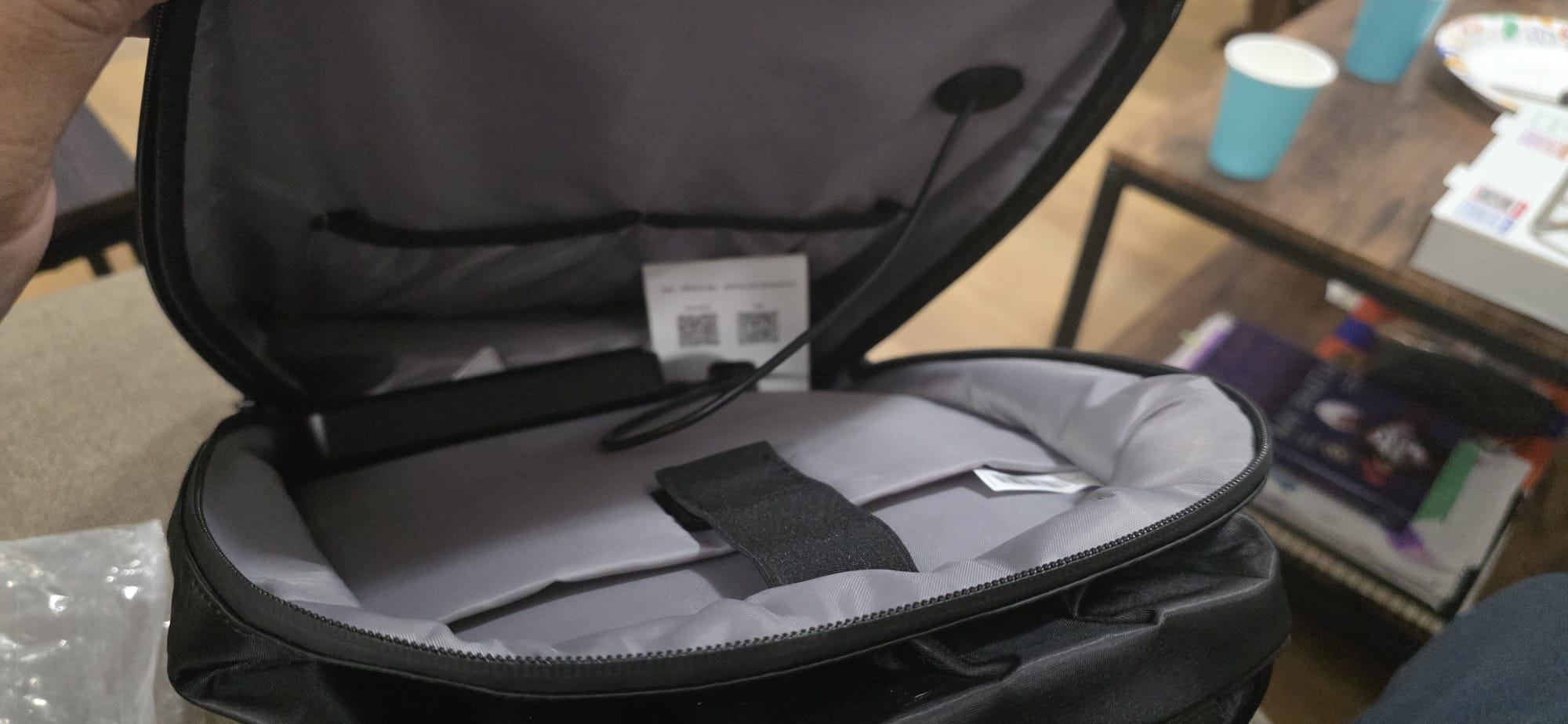 Smart LED Backpack with App Control – Customizable Screen - photo 4