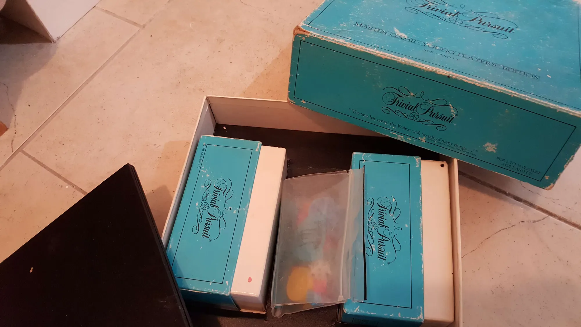 Trivial Pursuit -- Vintage Master's Game Young Players Edition - photo 2