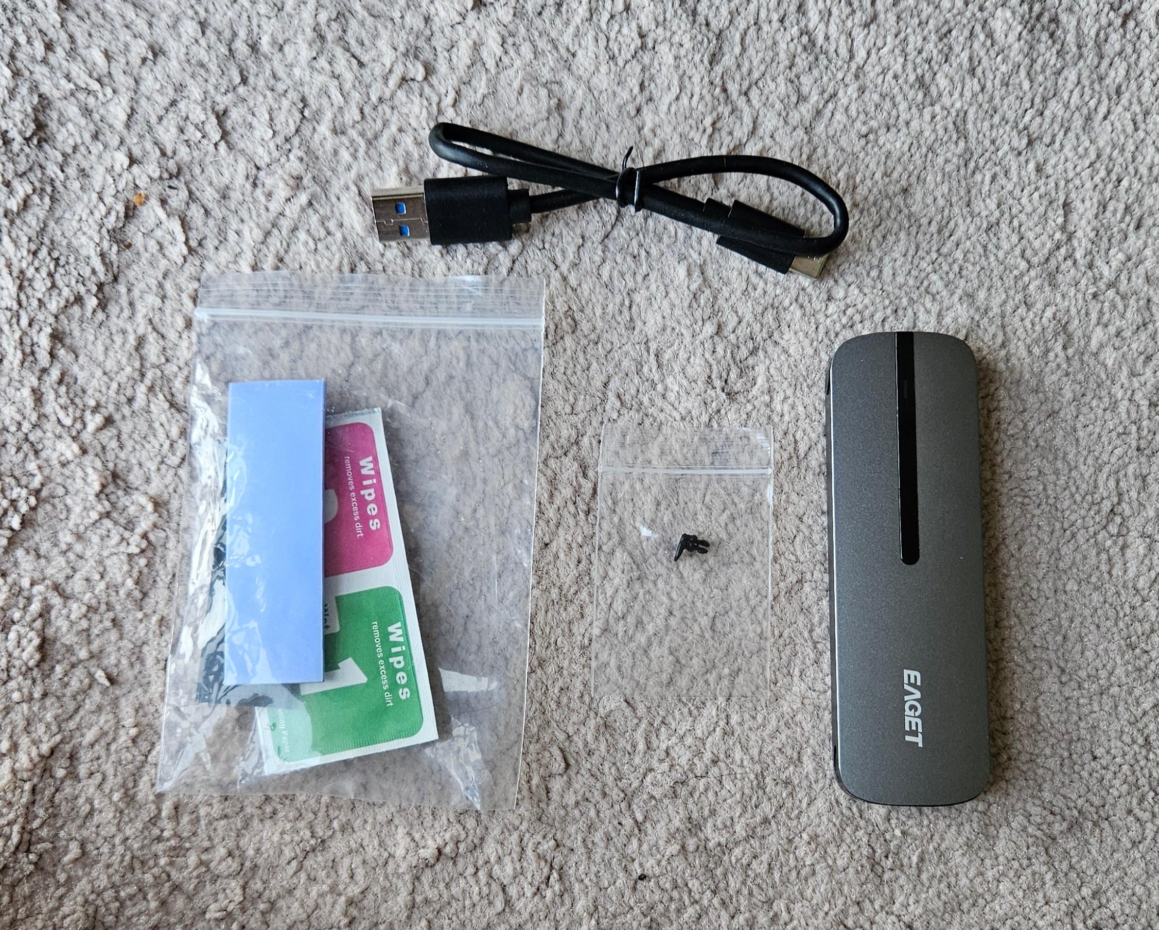 BRAND NEW EAGET M.2 NVME SSD ENCLOSURE WITH HEATING PAD