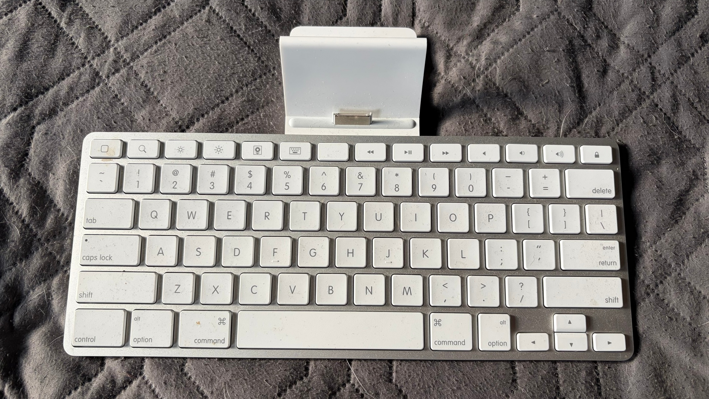 Apple Wireless Keyboard Dock