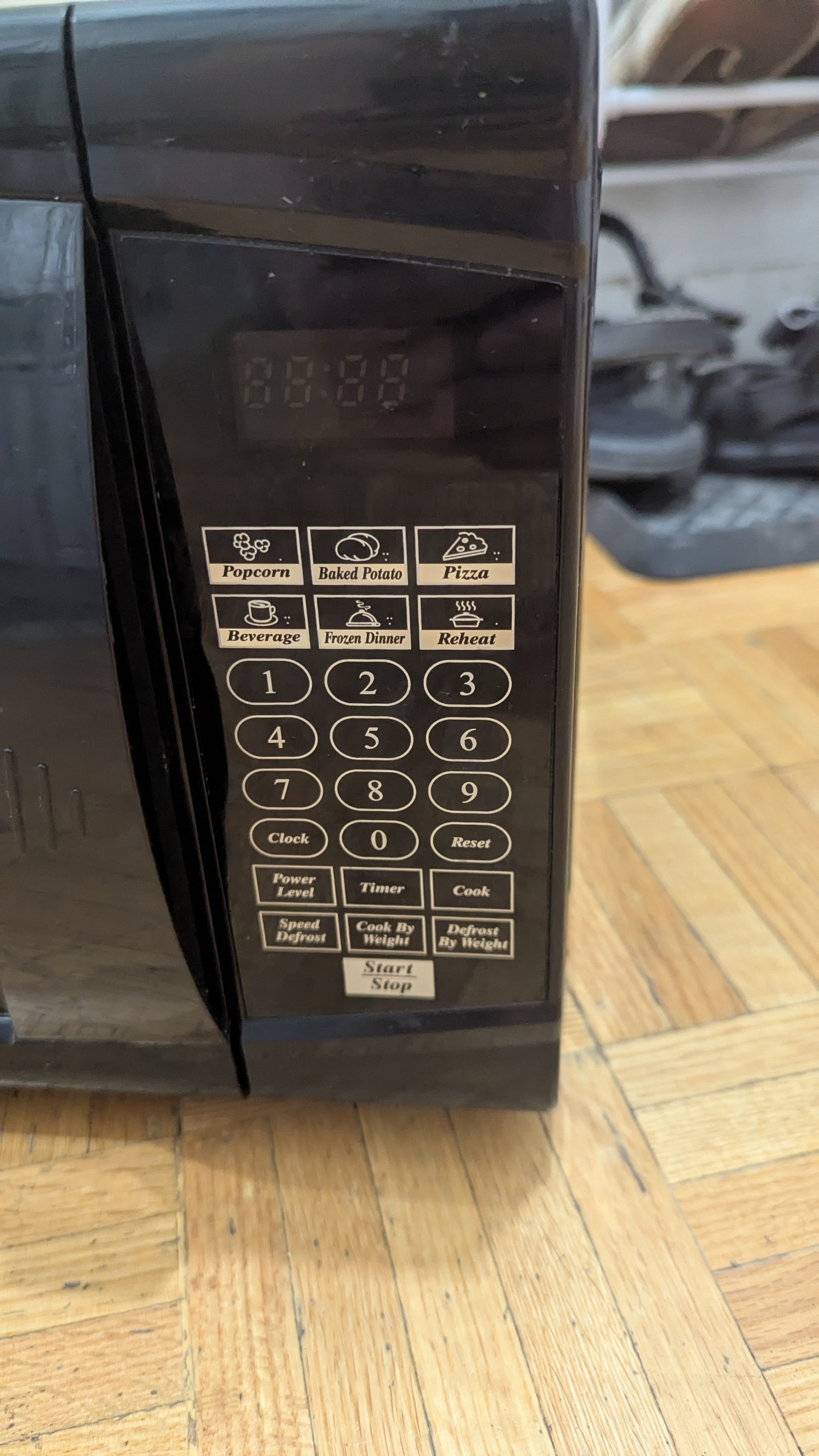 Used Compact Microwave 900W \ 0.9cu.ft. Countertop Oven - photo 2