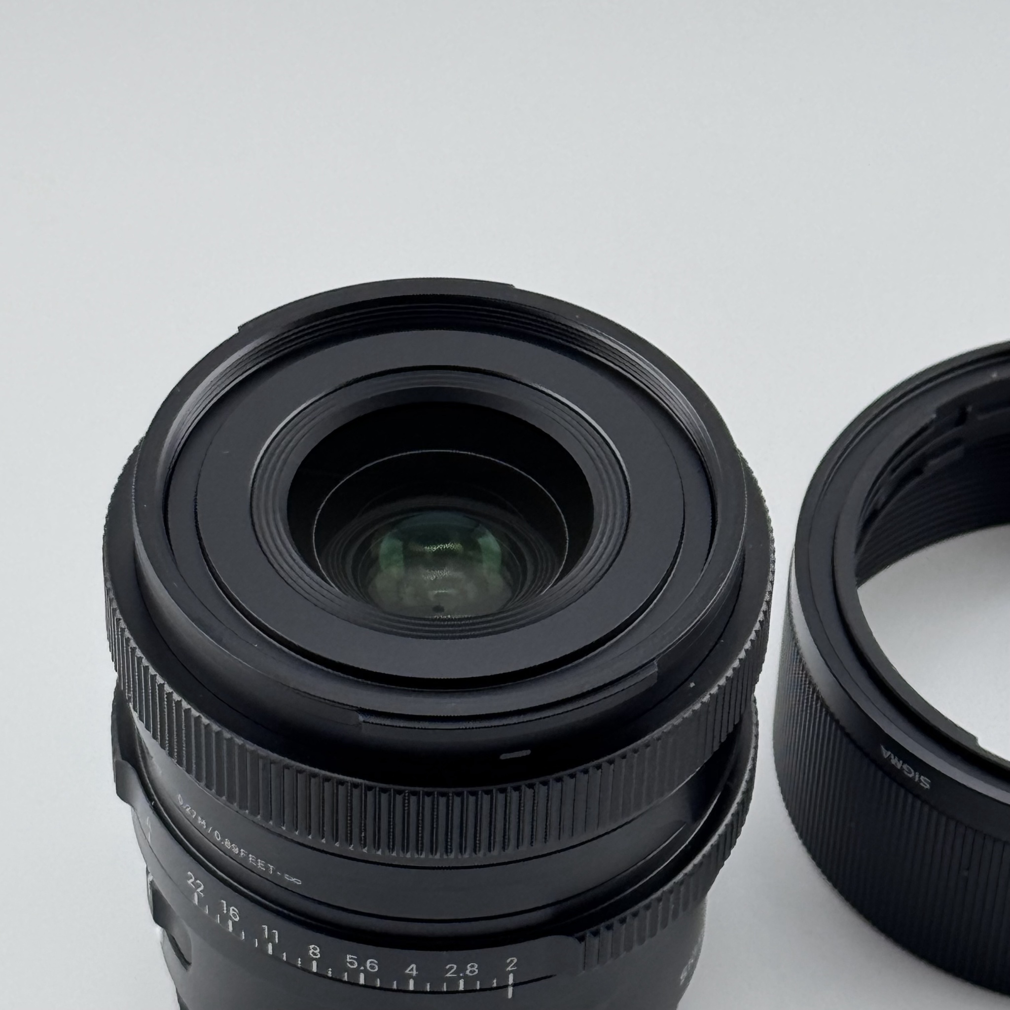 Sigma 35mm f/2 DG DN Contemporary - E-mount - Like New - photo 3