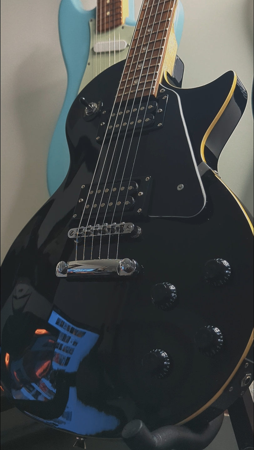 Univox Les Paul Style Guitar