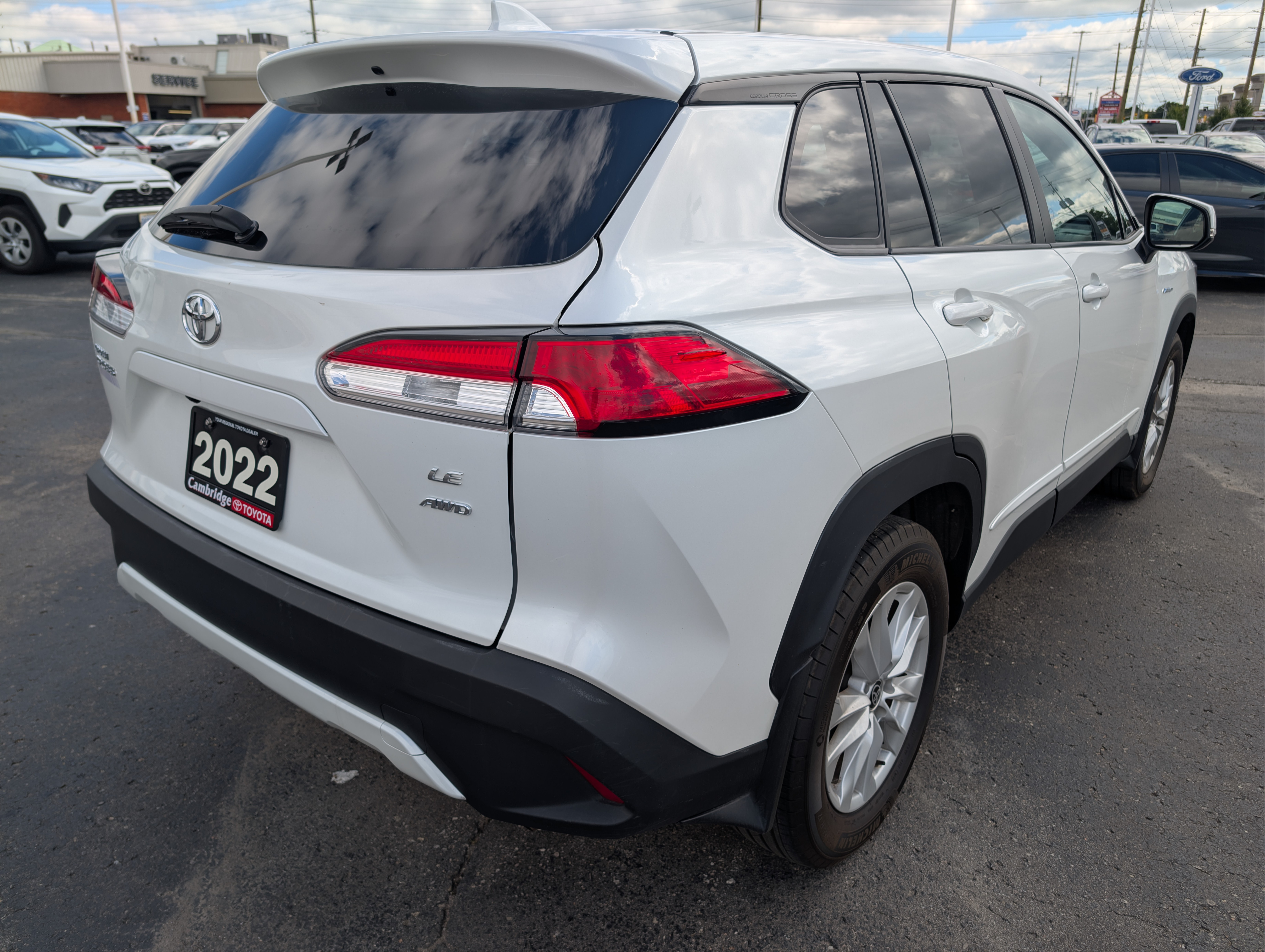 2022 Toyota Corolla Cross LE 4dr All-Wheel Drive - photo 2