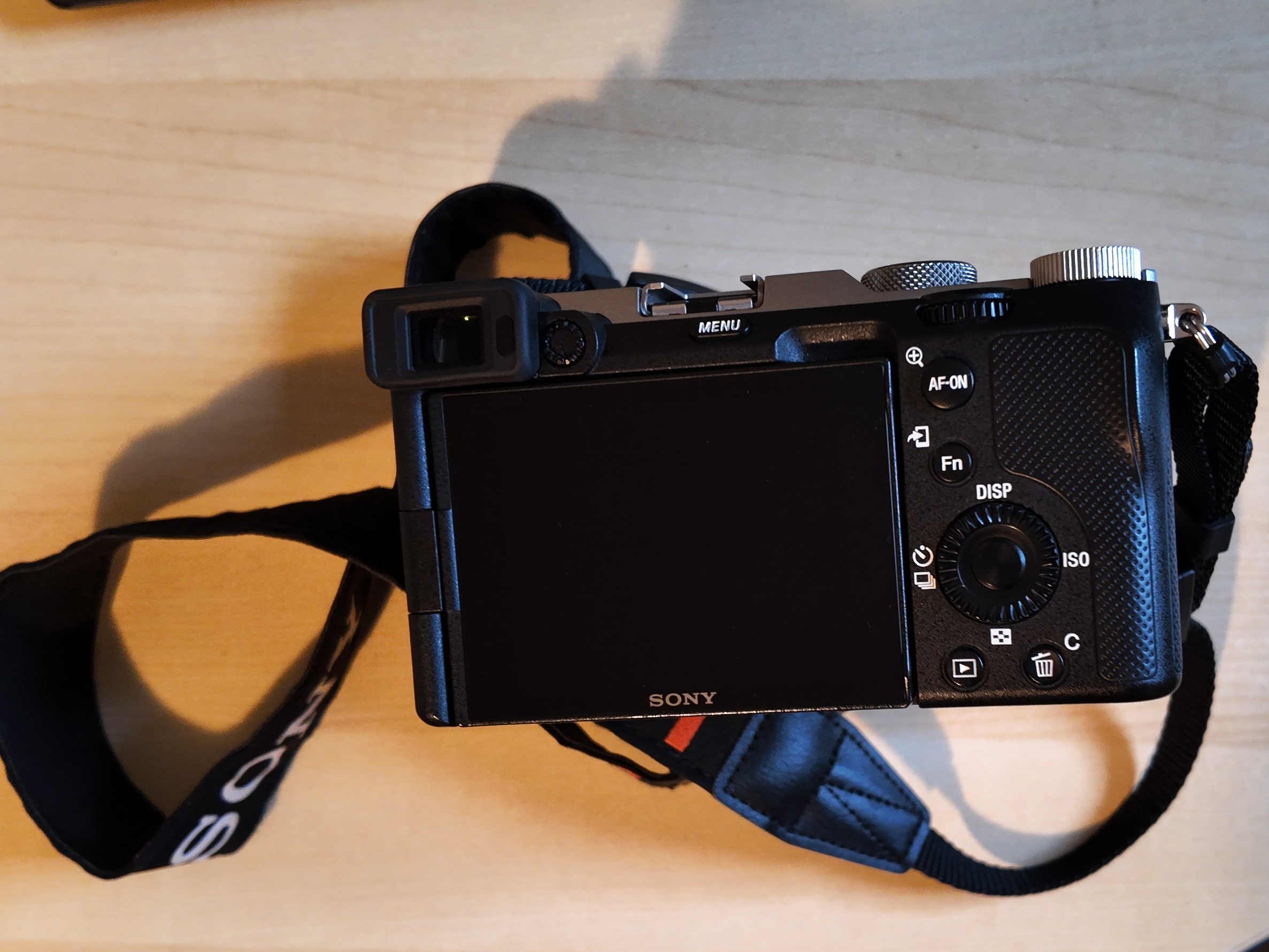 Sony Alpha 7C + FE 28-60mm Kit Lens - photo 4