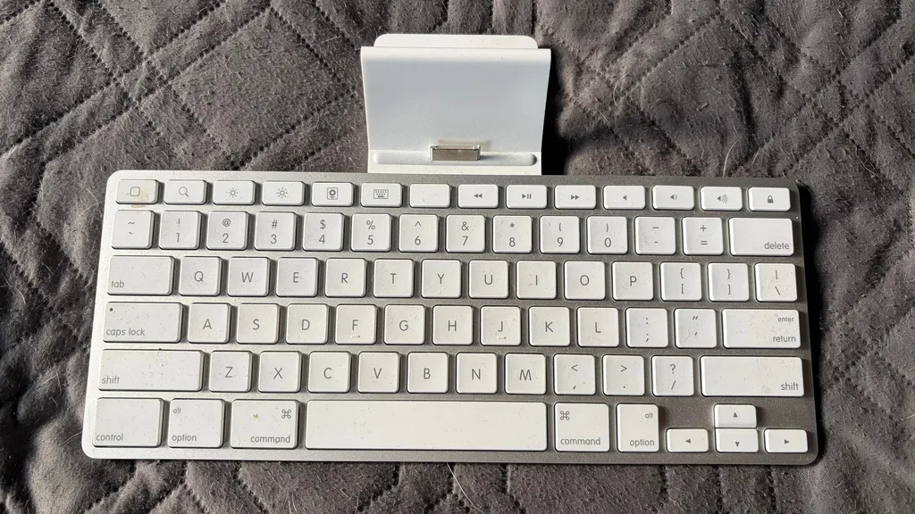 Apple Wireless Keyboard with Dock Stand