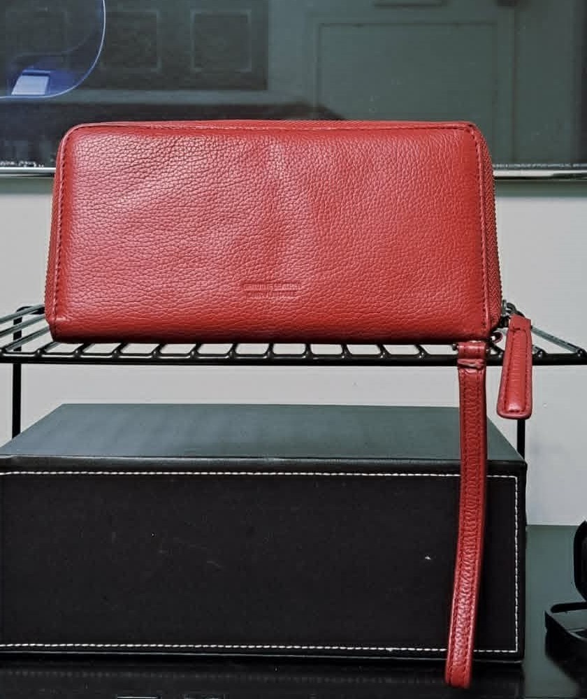 Kenneth Cole New York Genuine Leather Wristlet Wallet Like New - photo 2