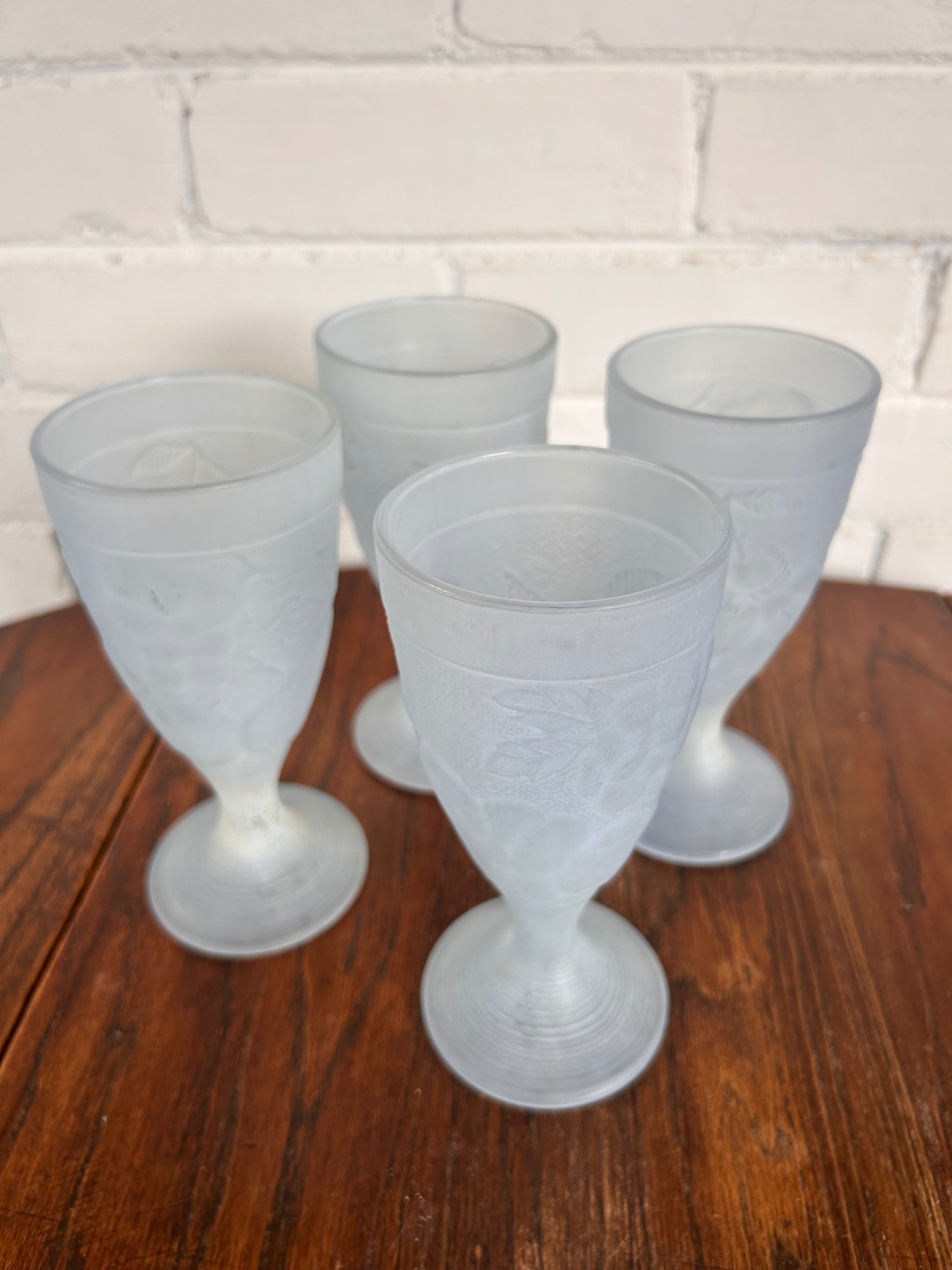 Vintage 1970’s Luminarc Frosted Goblet Set of 4 - photo 5