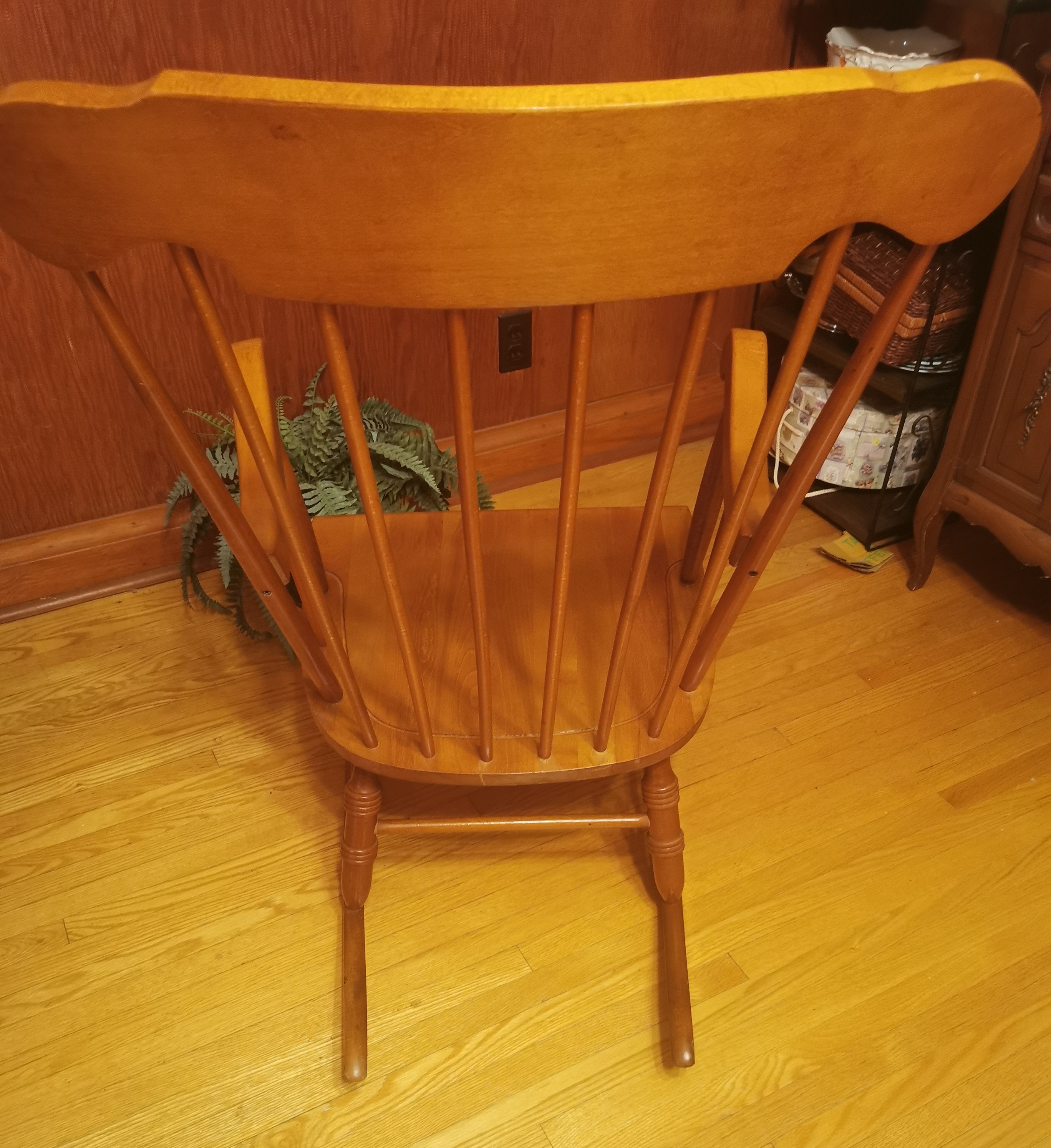 1960s Solid Maple Rocking Chair Classic Colonial Revival Spindle - photo 5