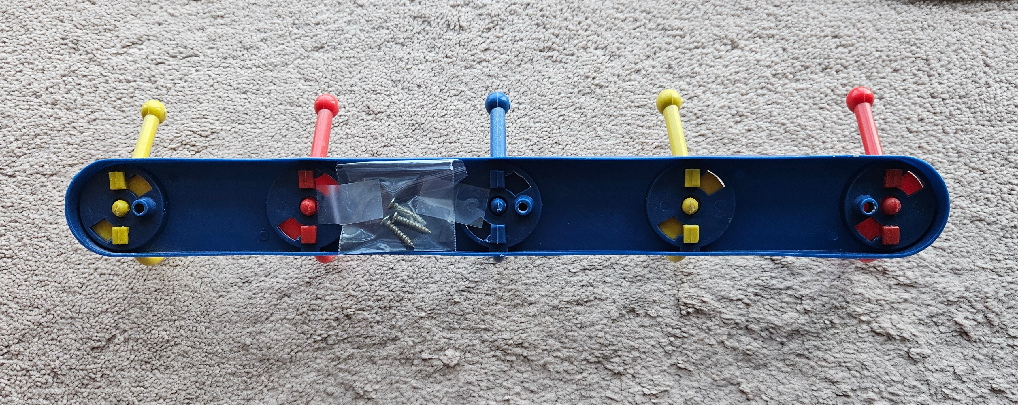 NEW WALL MOUNTED HOOK RACK WITH 5 HOOKS - photo 2