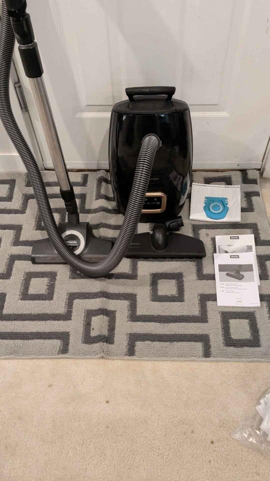 Miele Guard L1 Cat and Dog Vacuum - Used Like New
