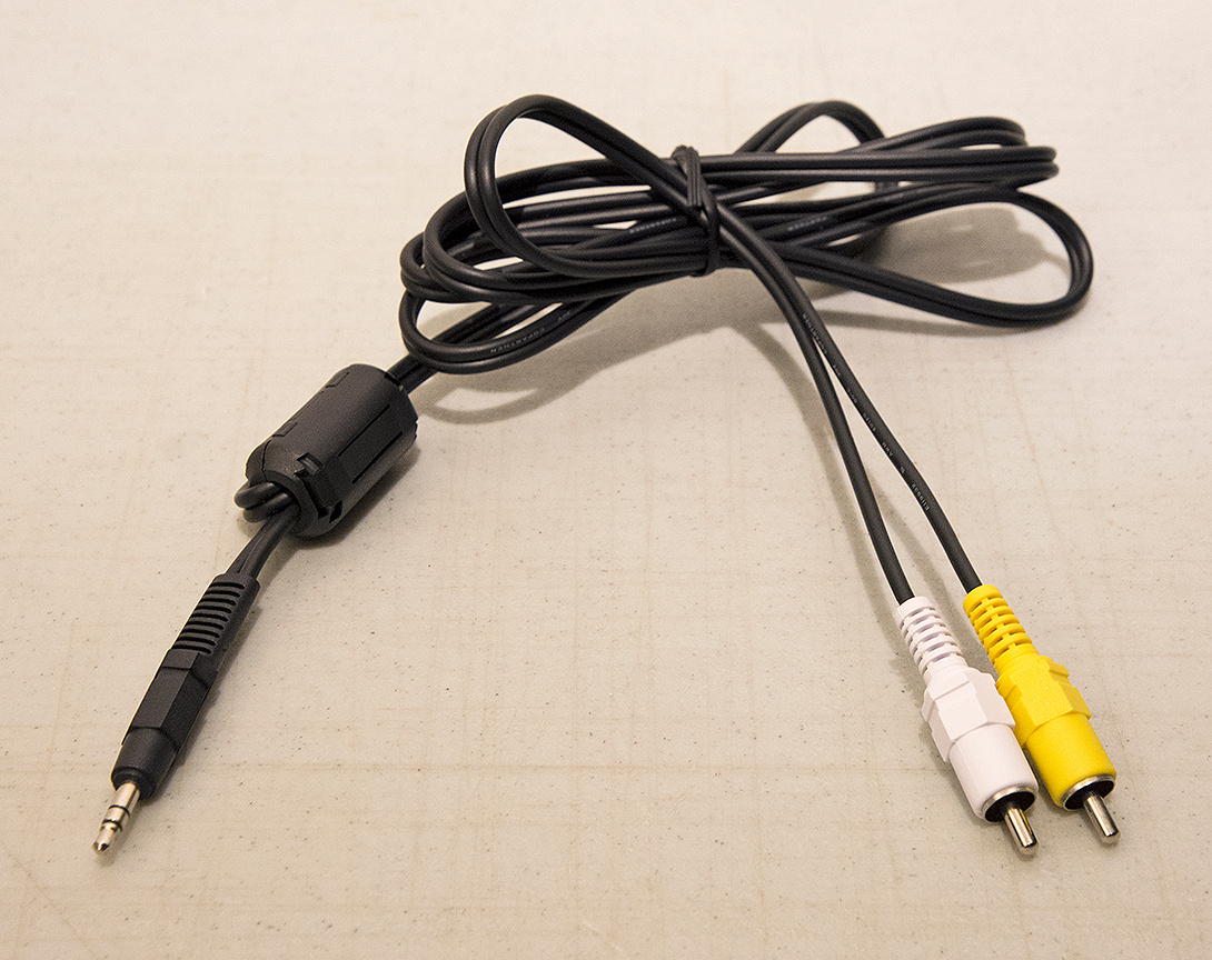 RCA audio (L/R) to 3.5mm / 1/8 inch Aux male jack (55 inch-New)