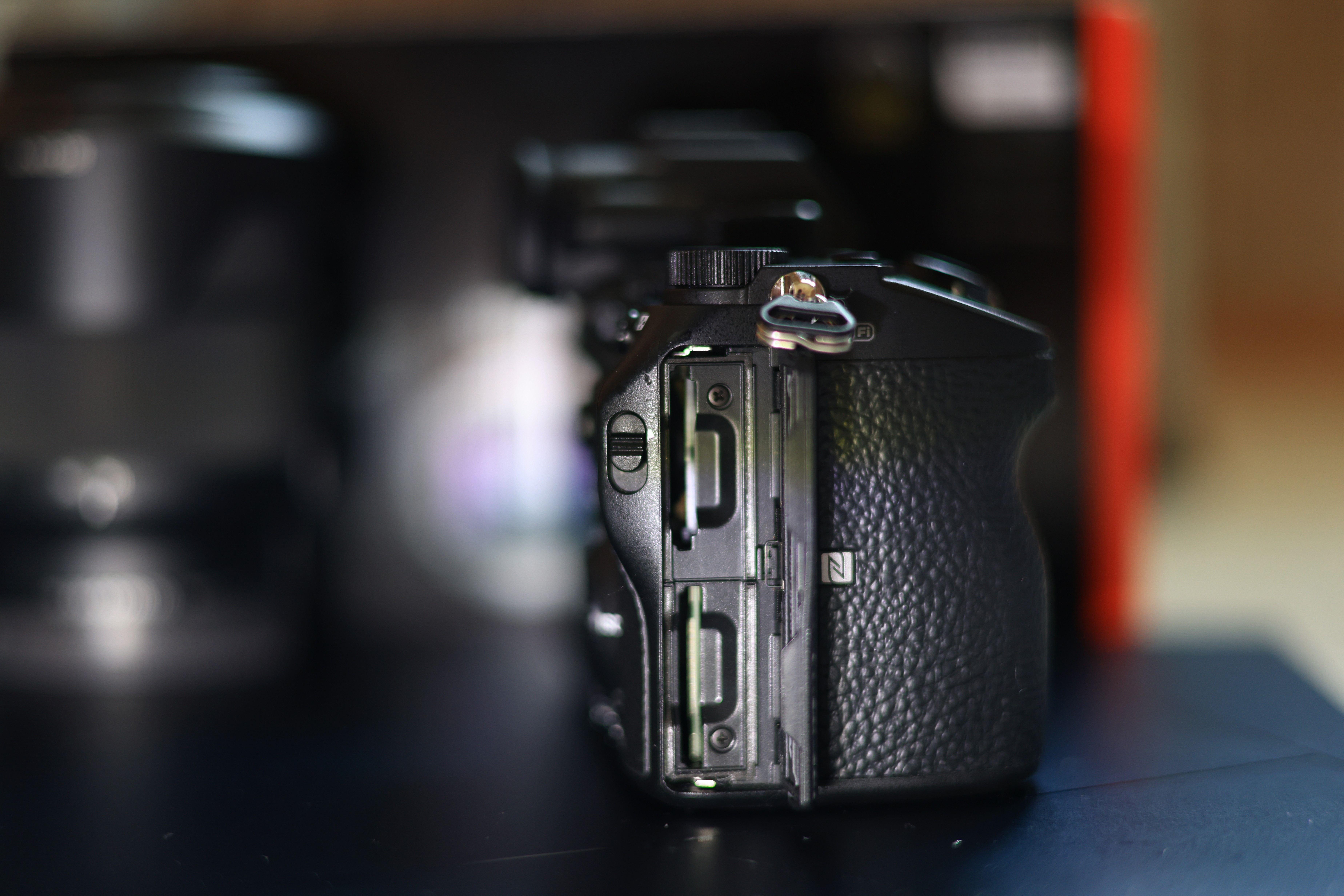Sony a7 III Body with extra battery and SD Card - photo 5