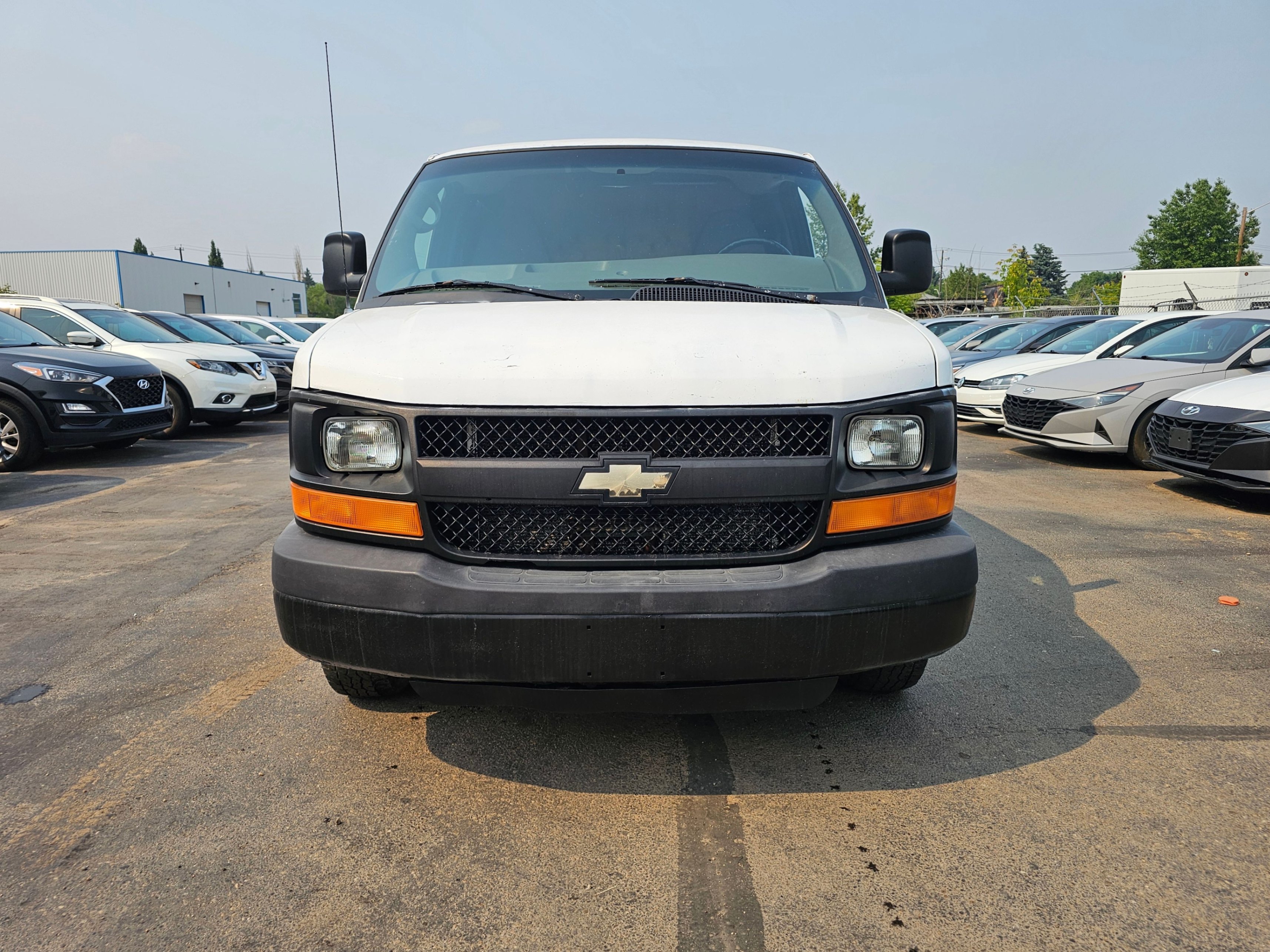 2010 CHEVROLET EXPRESS - photo 2