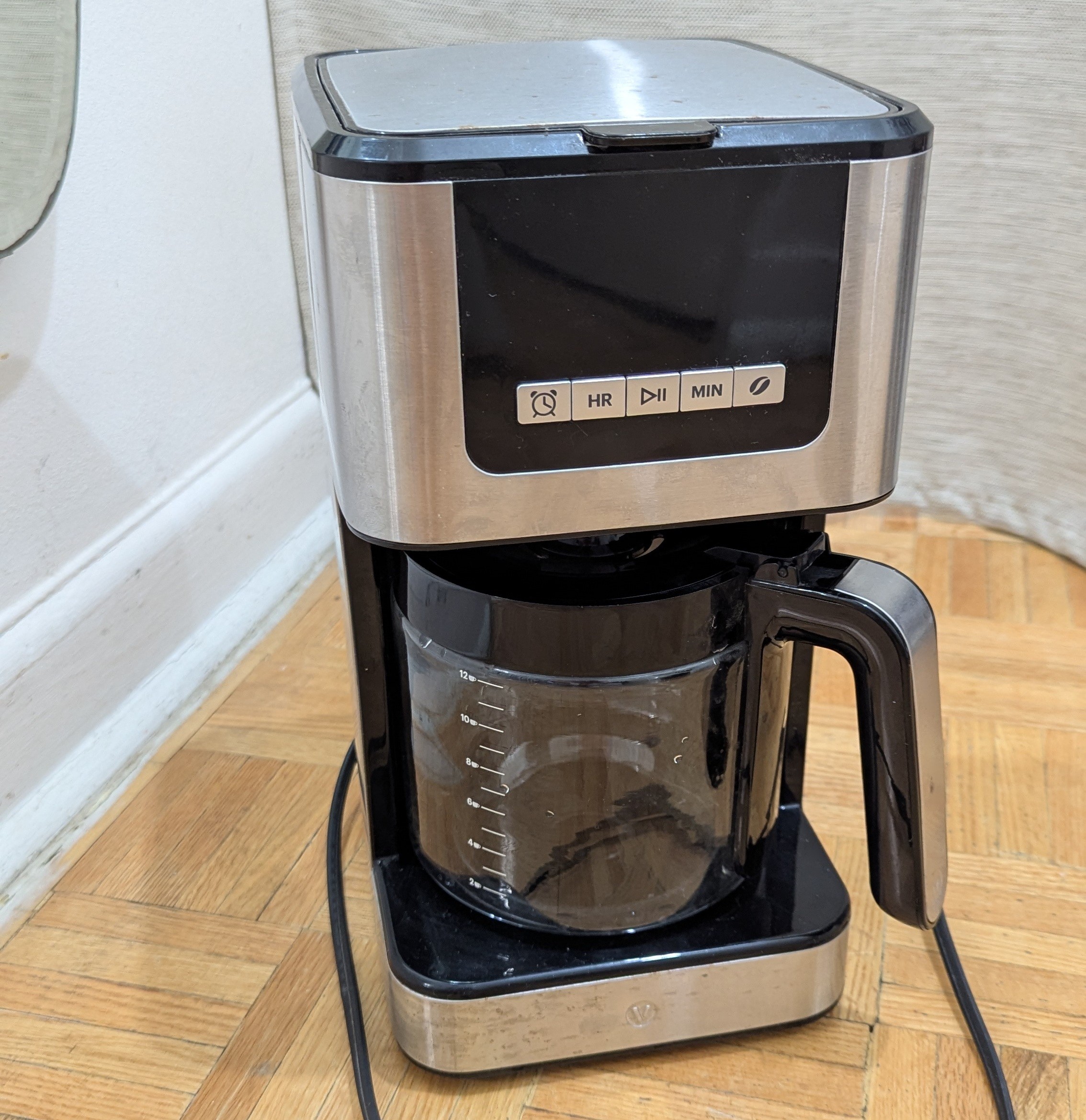 Coffee Maker, Easy to use drip coffee maker Vida for 12 cups