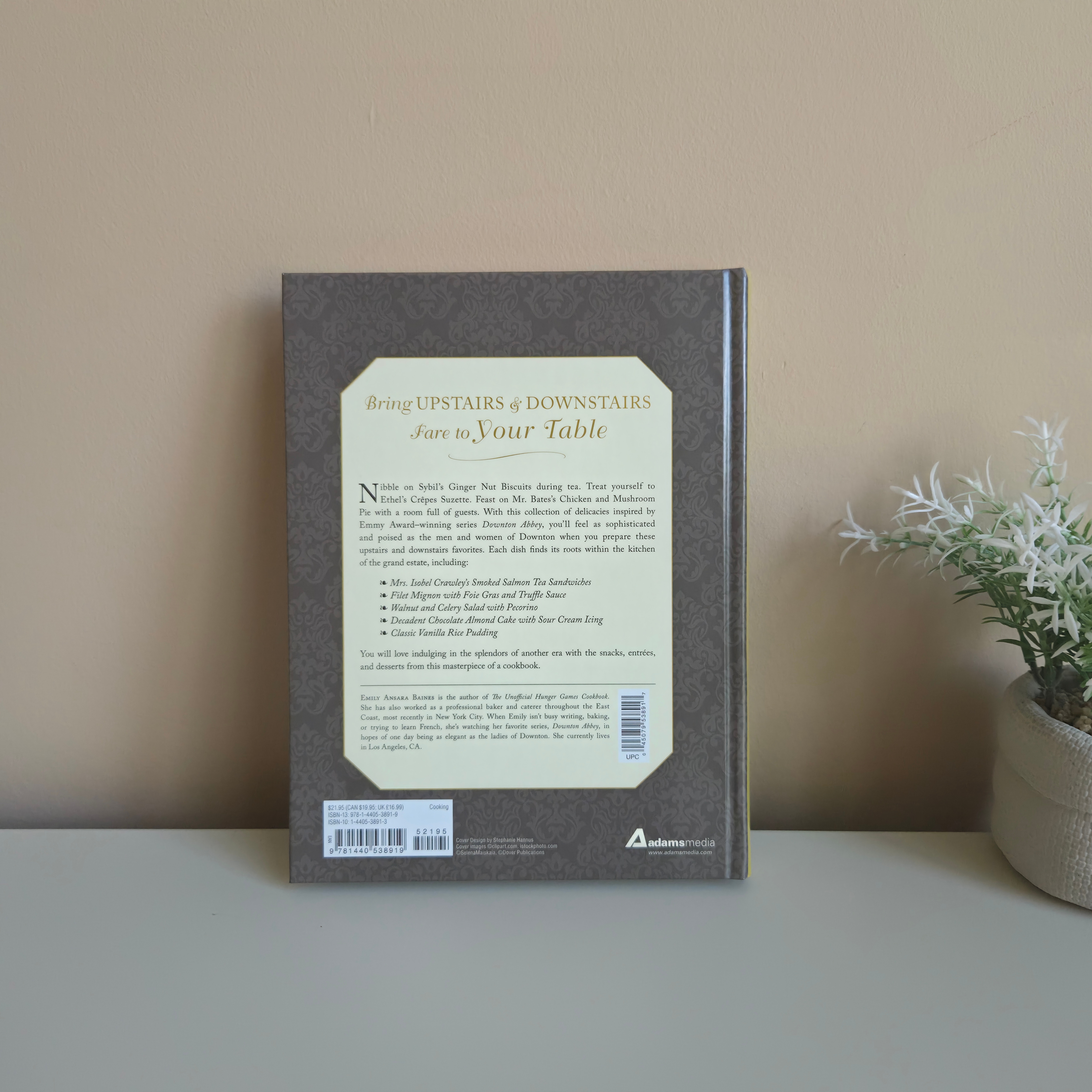 Downton Abbey - The Unofficial Cookbook - Like New! 🍳 - photo 2