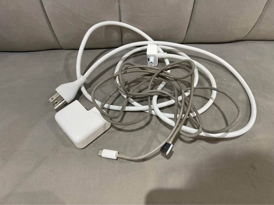 Apple MagSafe 3 MacBook Charger & 30W Brick