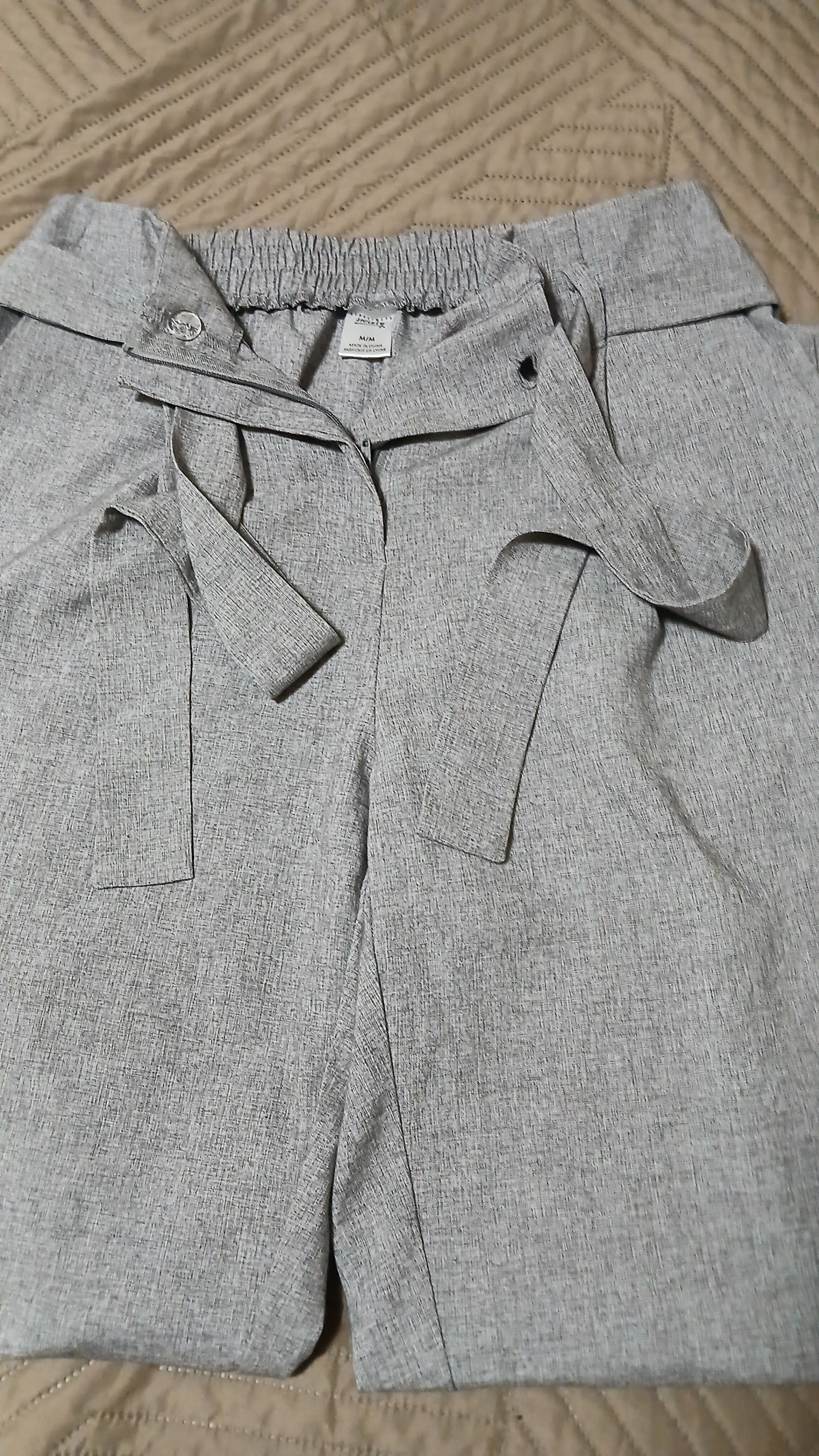 Streetwear Society Light Grey Pants, Medium Like New - photo 3