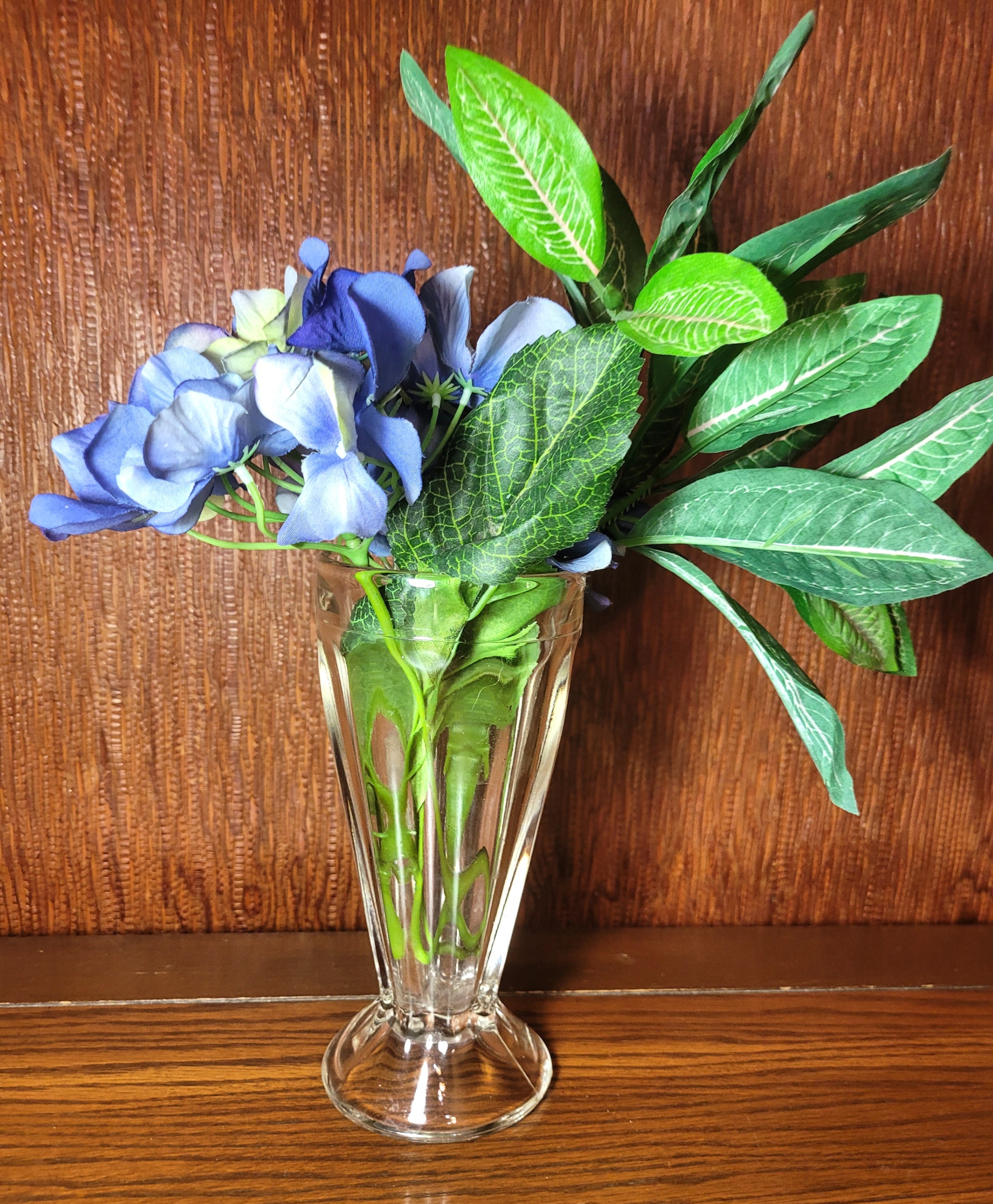 1968 E.O. Brody Clear Glass Paneled Footed Trumpet Flower Vase - photo 5