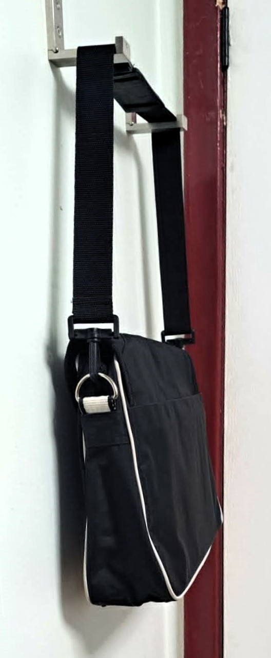 FILA Messenger Laptop Bag Black Quilted Flap Embroidered Logo - photo 3