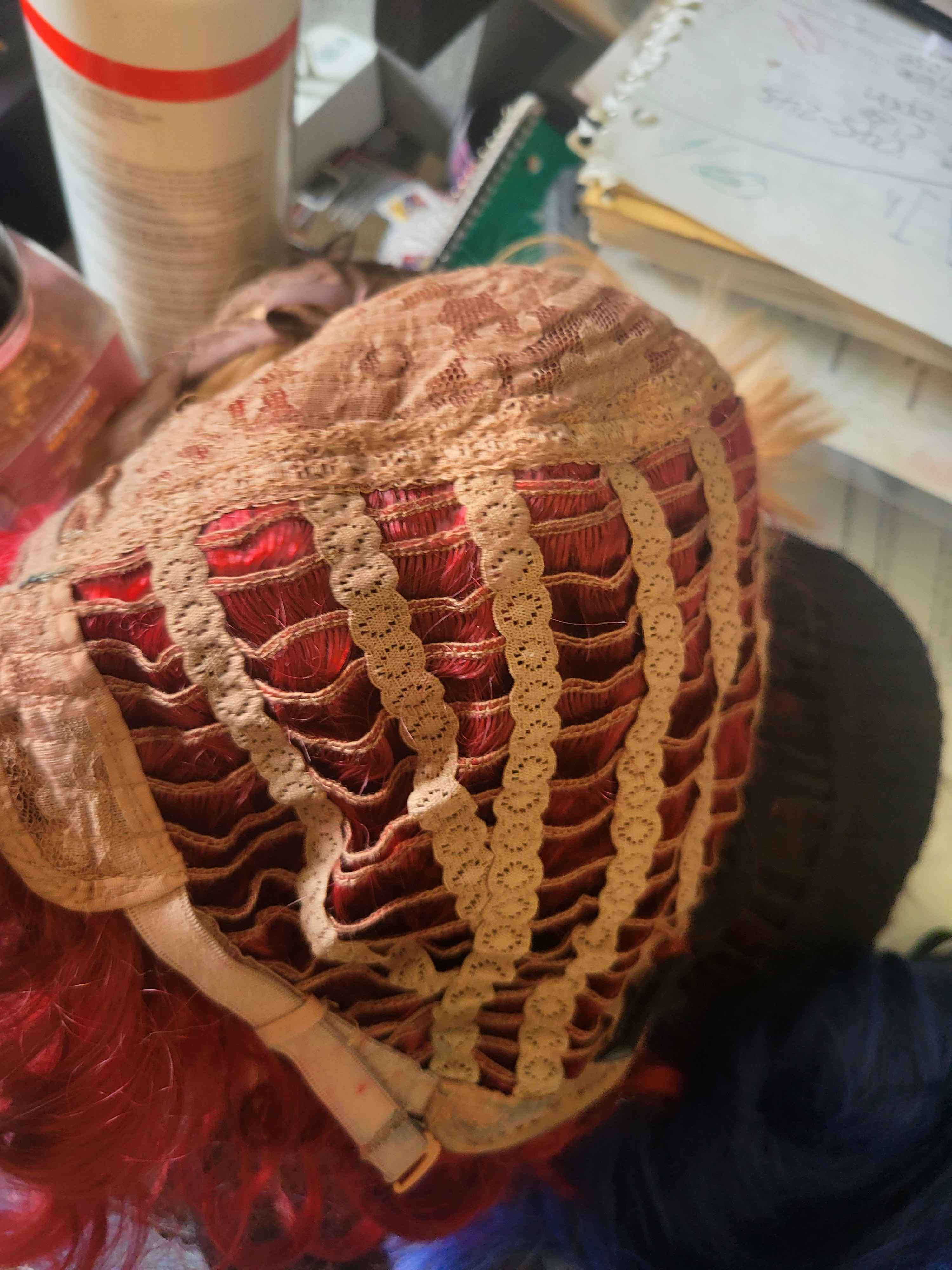 Red Wavy bob - photo 4