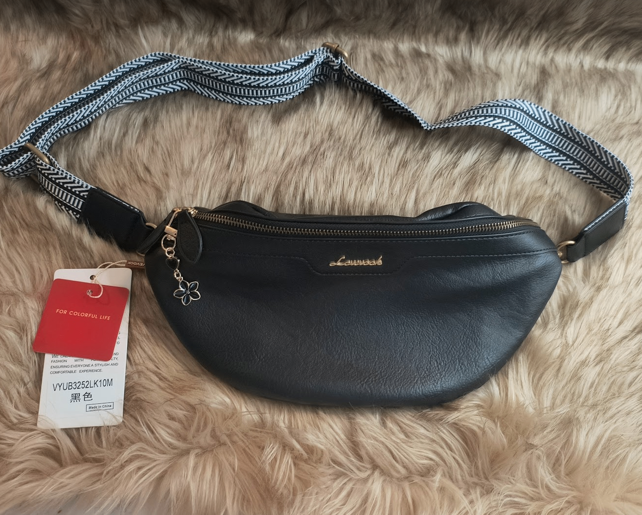 Lovevook Vegan Leather Crossbody Fanny Pack