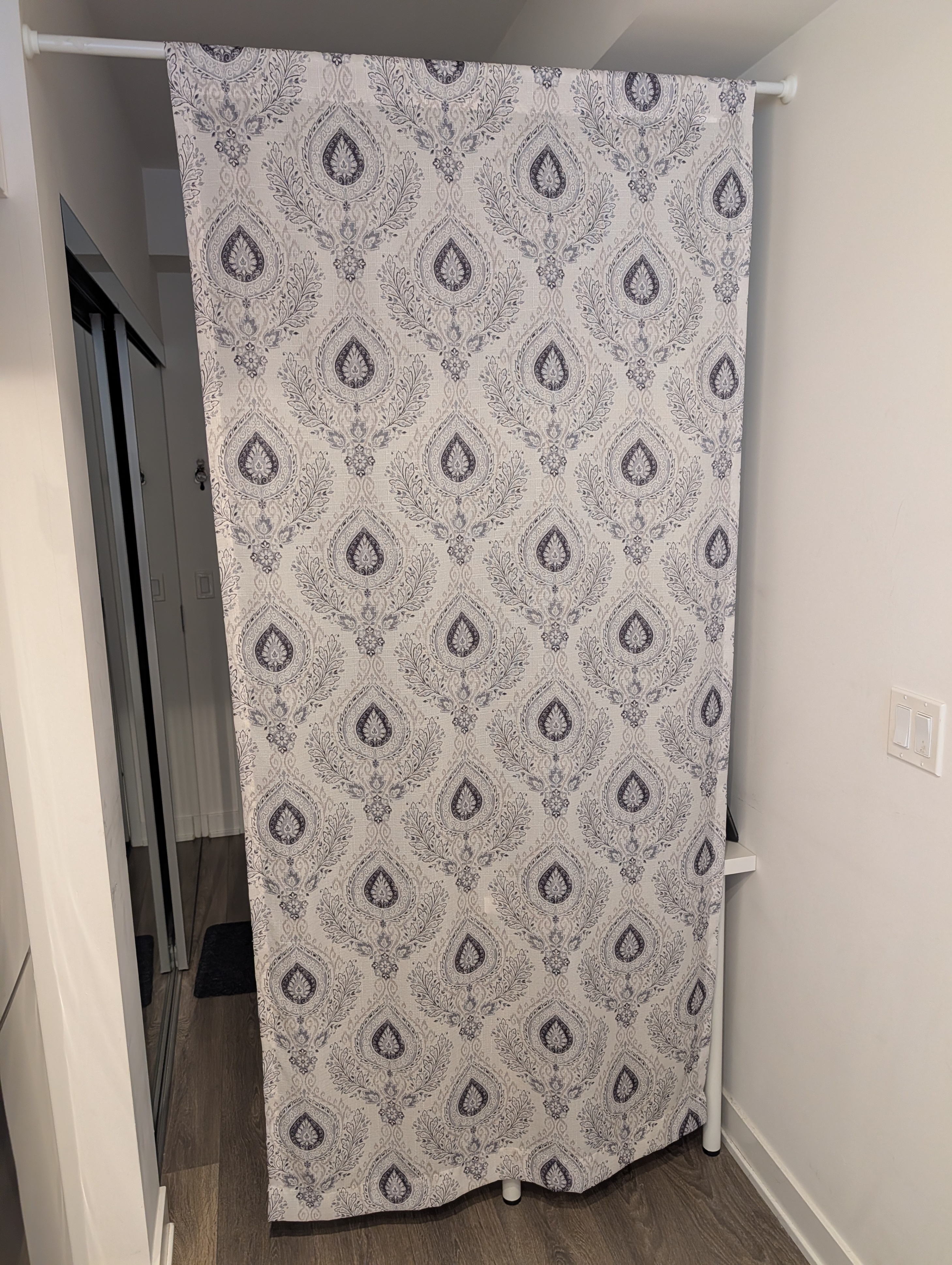 Damask Pattern Curtain Panel + Adjustable Spring Tension Rod Set