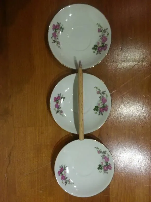 Set Of Pretty Gold- Rimmed Floral Plates/ Saucers (3 Identica... - photo 2