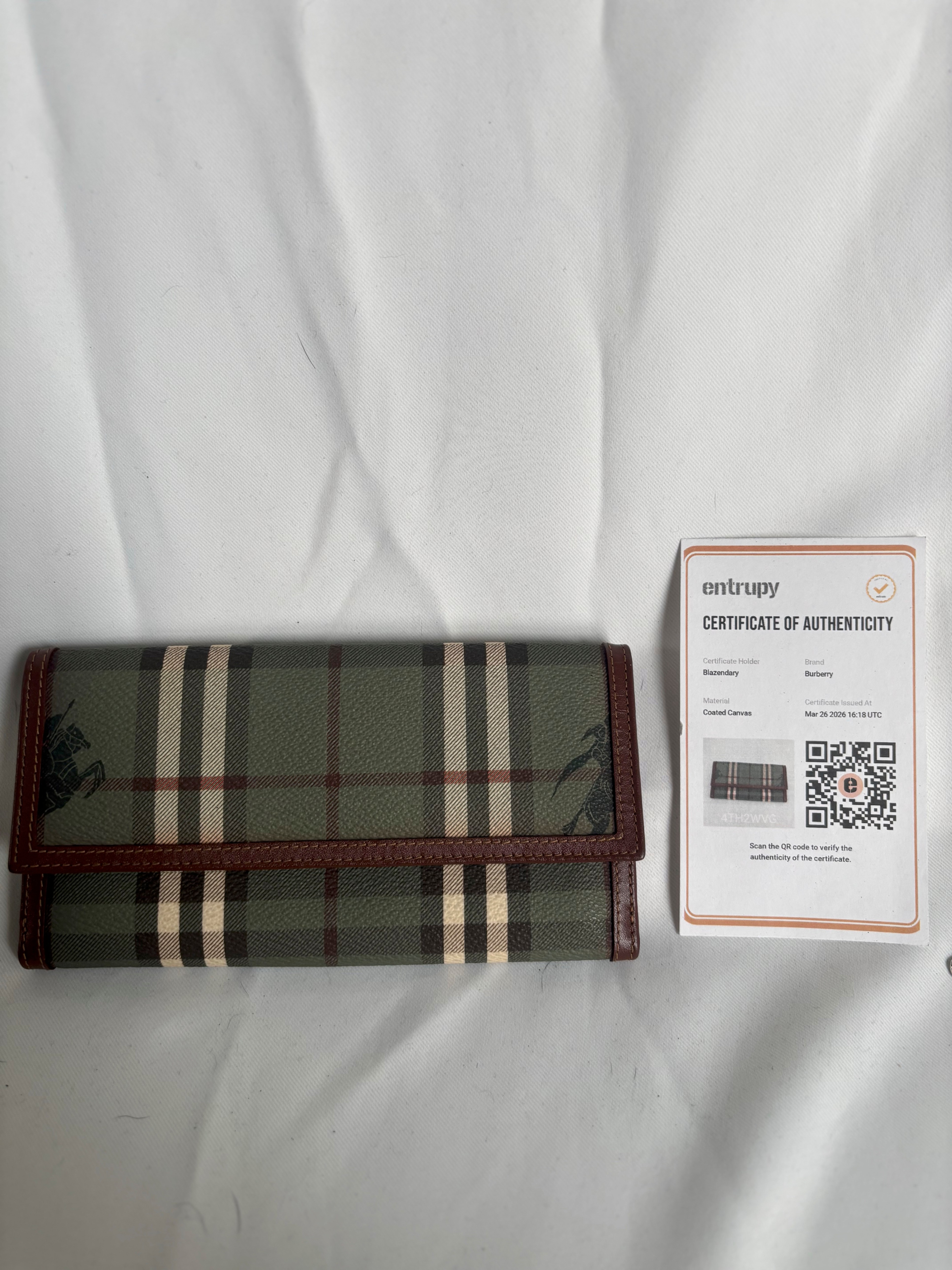 authentic Burberry Green Nova Check Organizer ** RARE