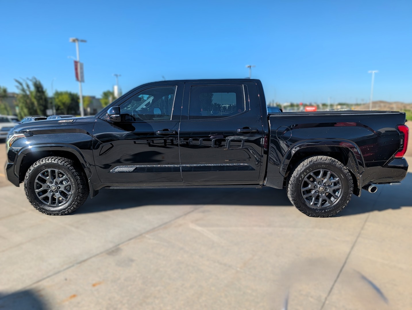 2025 Toyota Tundra - photo 2