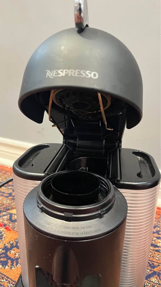 Nespresso Original Coffee Machine - photo 3