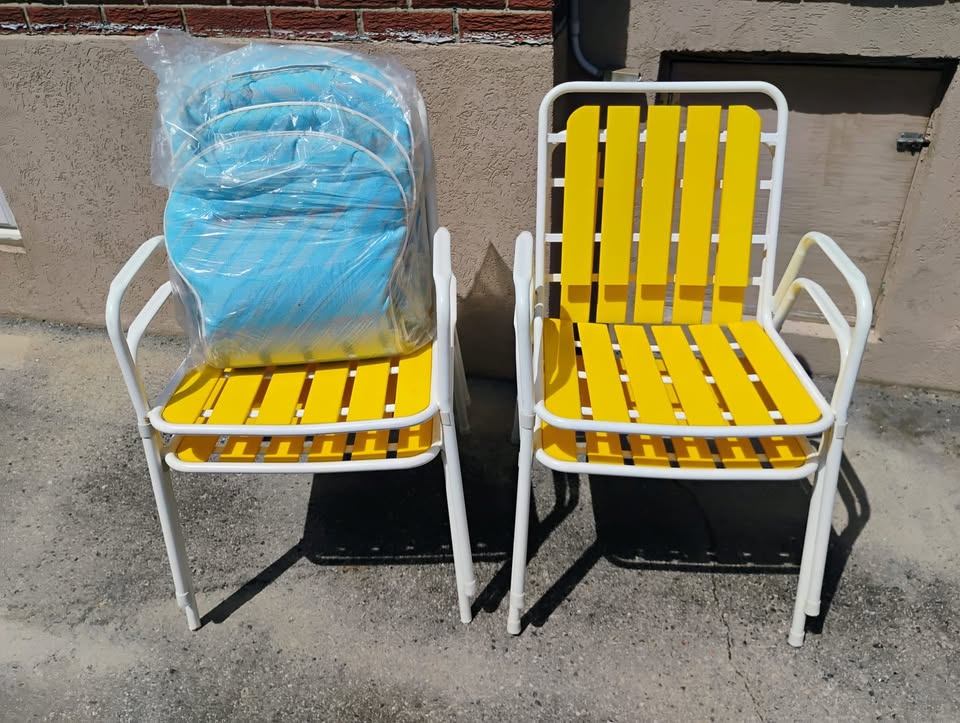 Vintage 80s Heavy Duty Yellow/White Patio Chairs - photo 5