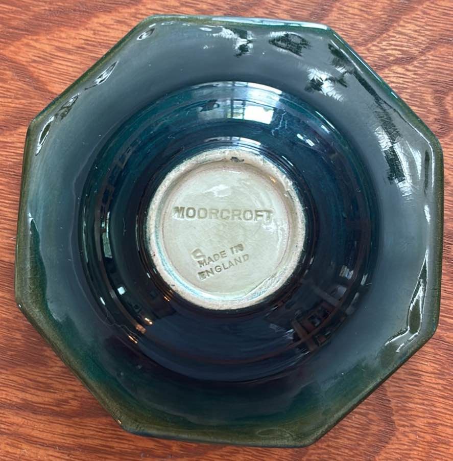 Vintage Moorcroft Hibiscus Octagonal Ashtray 4.5” - photo 3