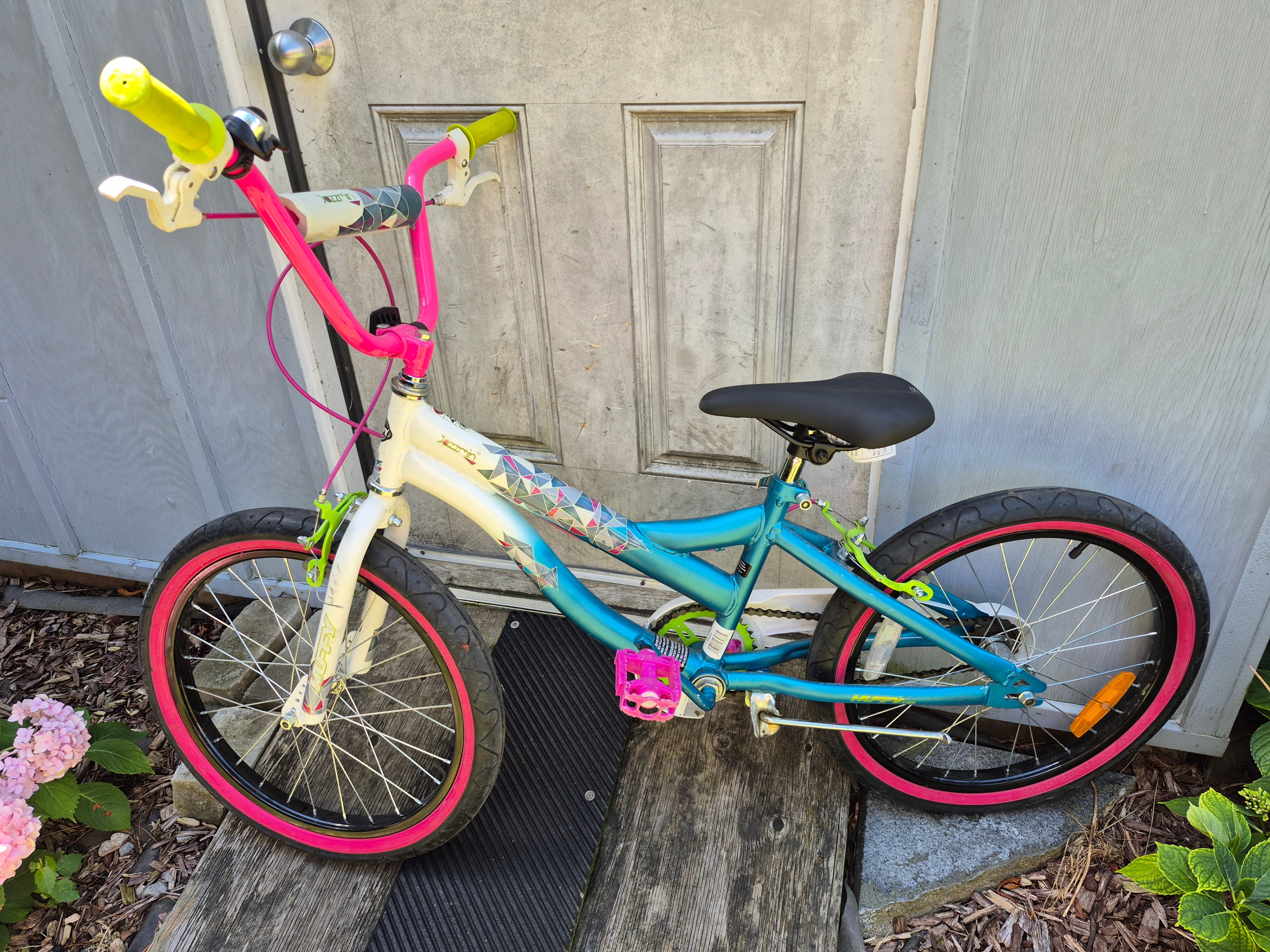 Huffy Jazzmin 20 Inch Girls BMX Bike